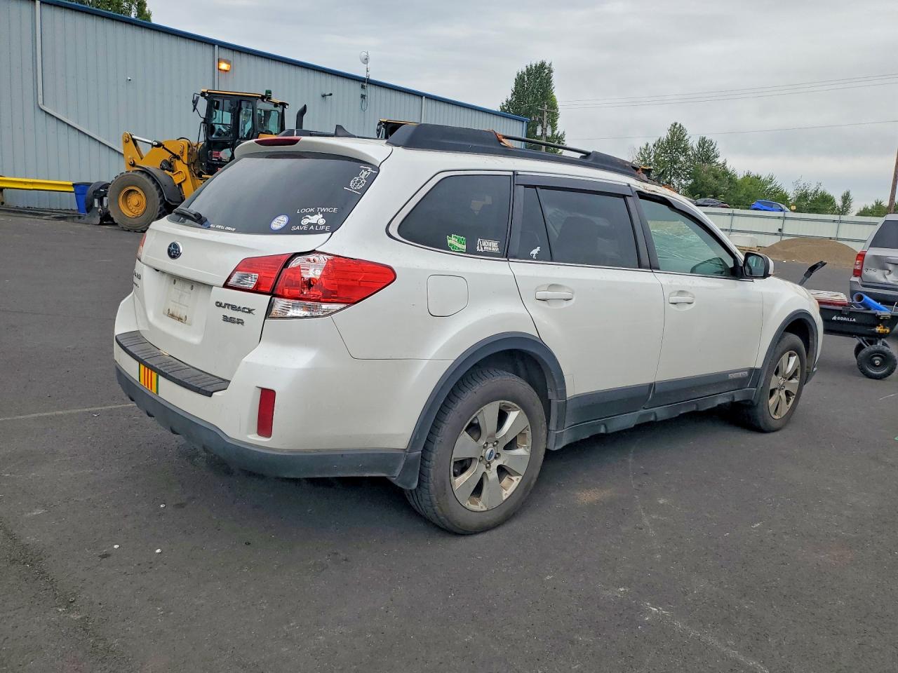 2012 Subaru Outback 3.6r Limited Белый vin: 4S4BRDLC8C2292691