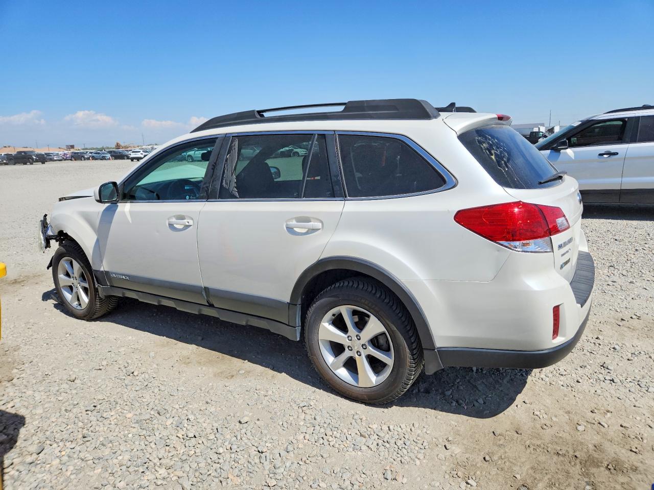 2013 Subaru Outback 3.6r Limited White vin: 4S4BRDLC9D2323772