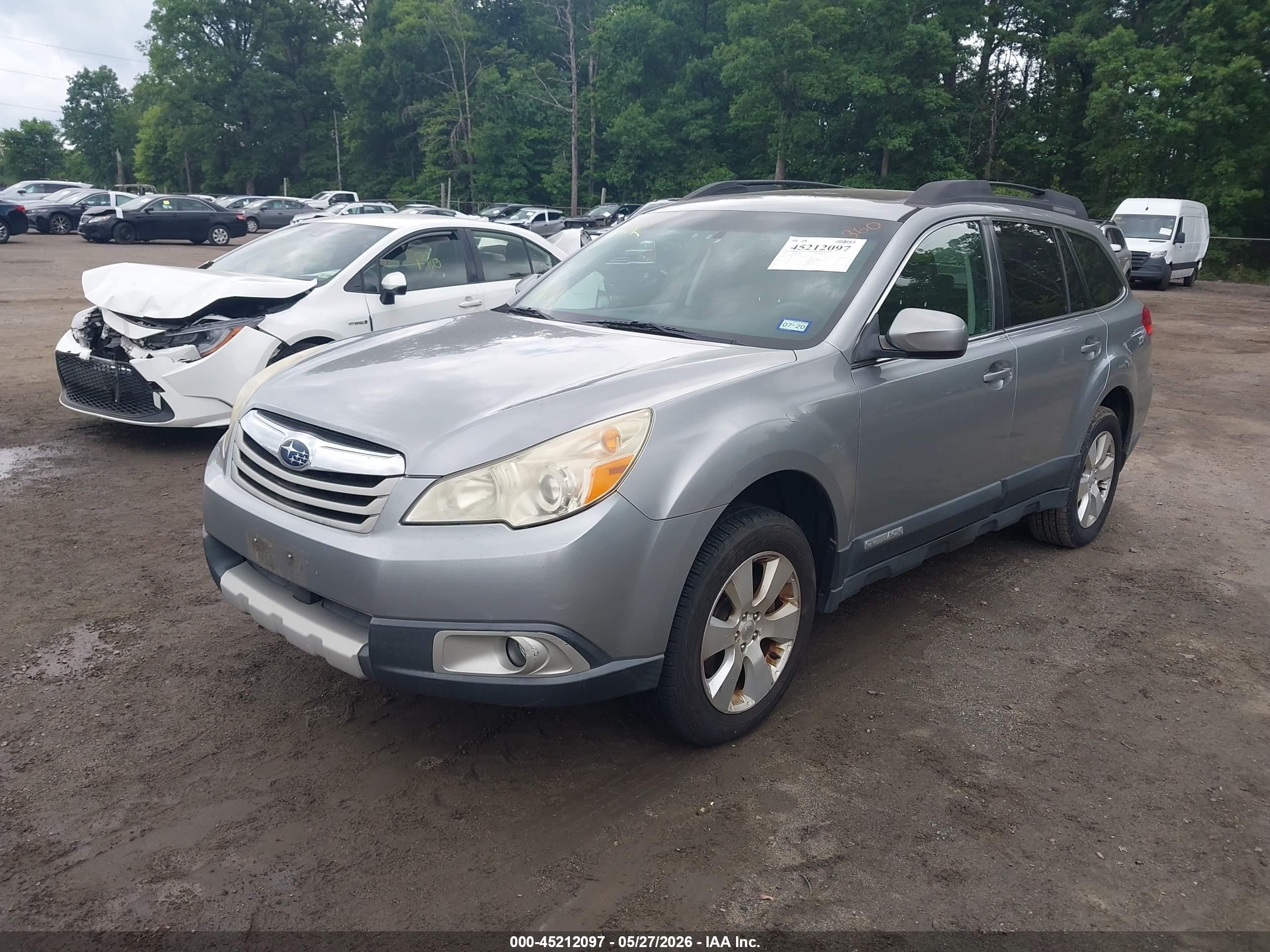 2011 Subaru Outback 3.6r Limited Silver vin: 4S4BRDLCXB2349343