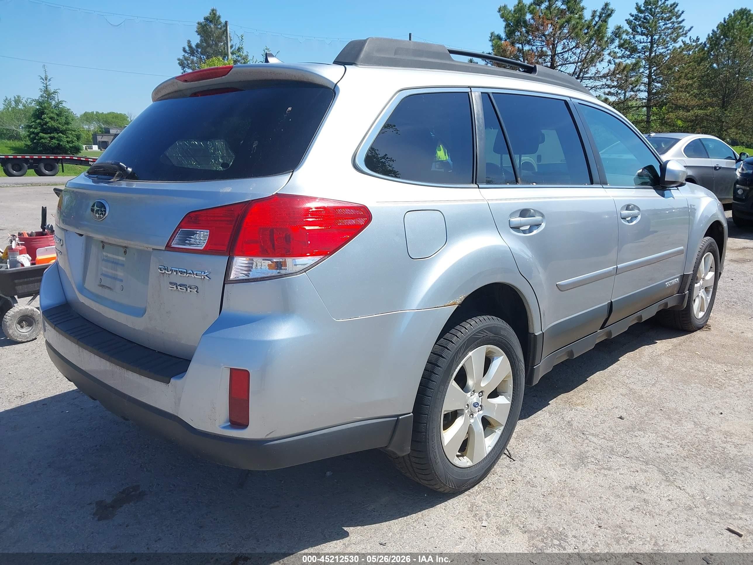 2012 Subaru Outback 3.6r Limited Silver vin: 4S4BRDLCXC2249342