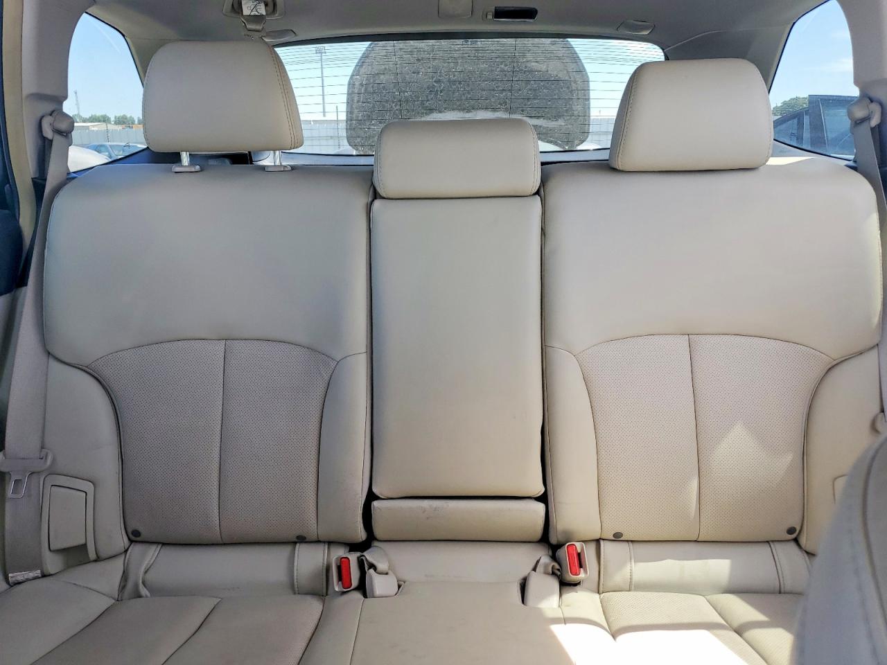 2012 Subaru Outback 3.6r Limited White vin: 4S4BRDLCXC2254069