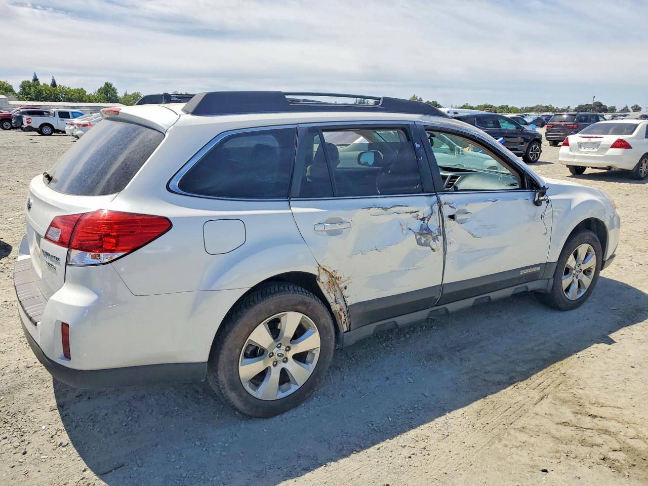 2012 Subaru Outback 3.6r Limited White vin: 4S4BRDLCXC2254069