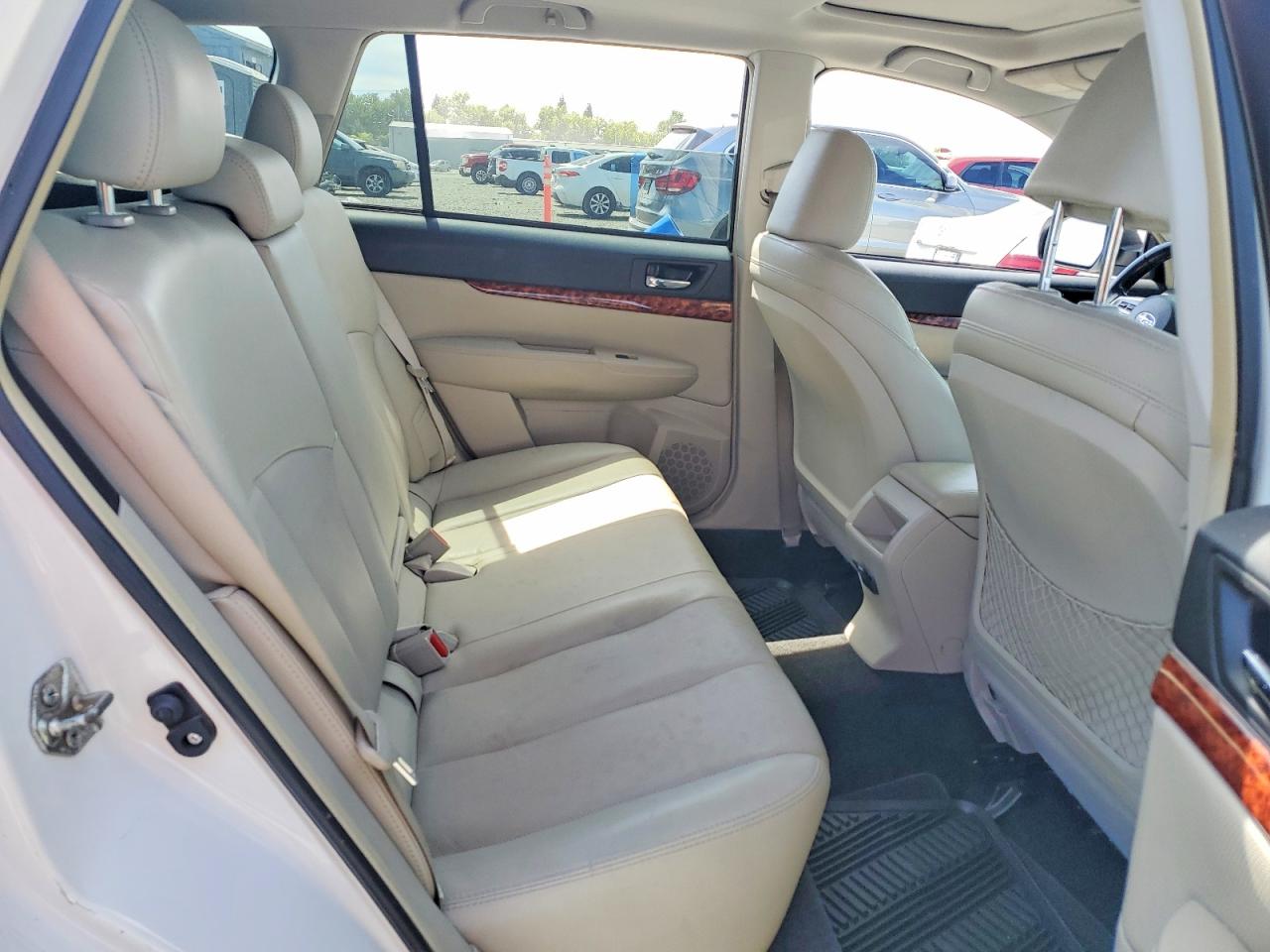2012 Subaru Outback 3.6r Limited White vin: 4S4BRDLCXC2254069