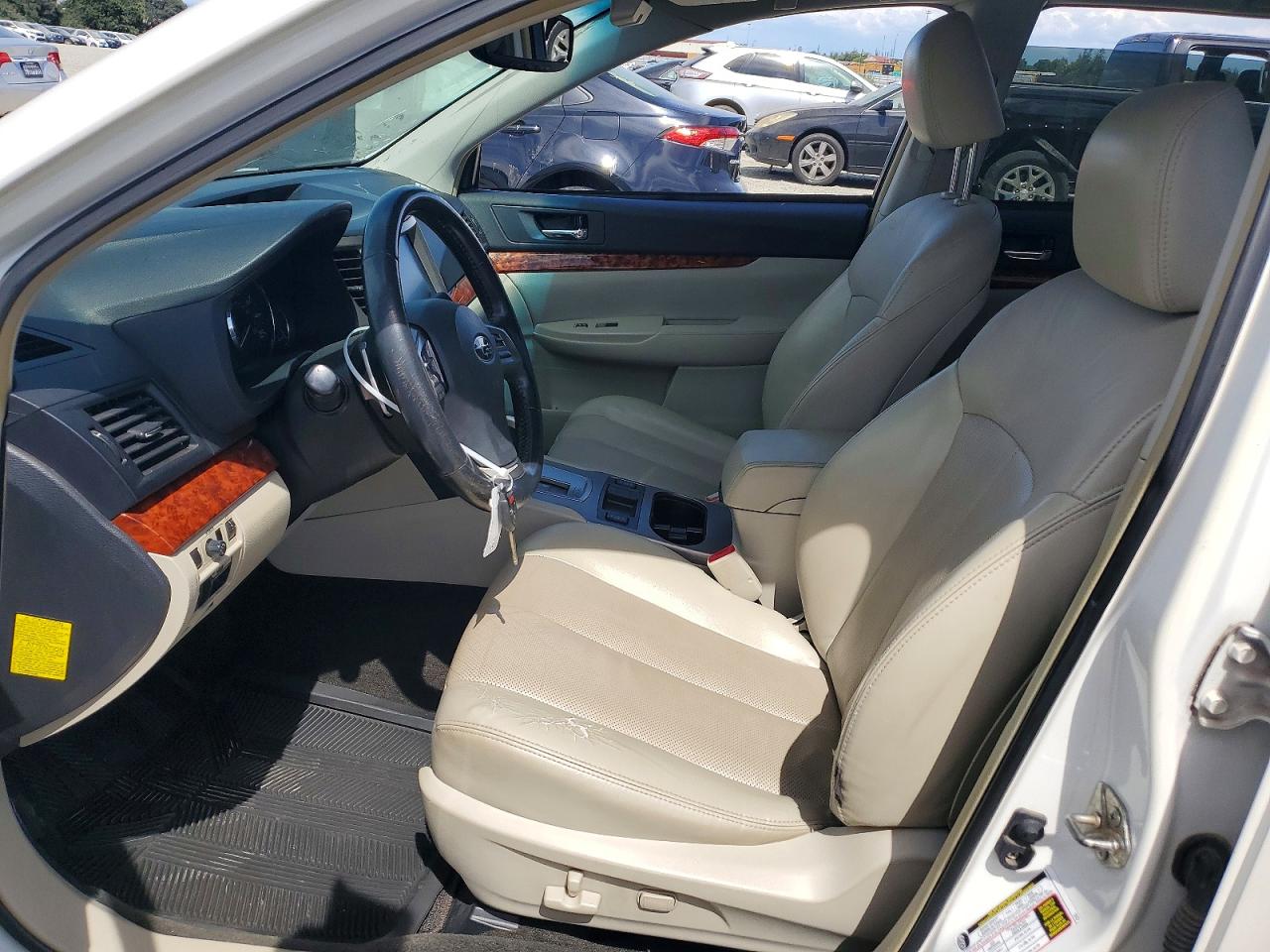 2012 Subaru Outback 3.6r Limited White vin: 4S4BRDLCXC2254069