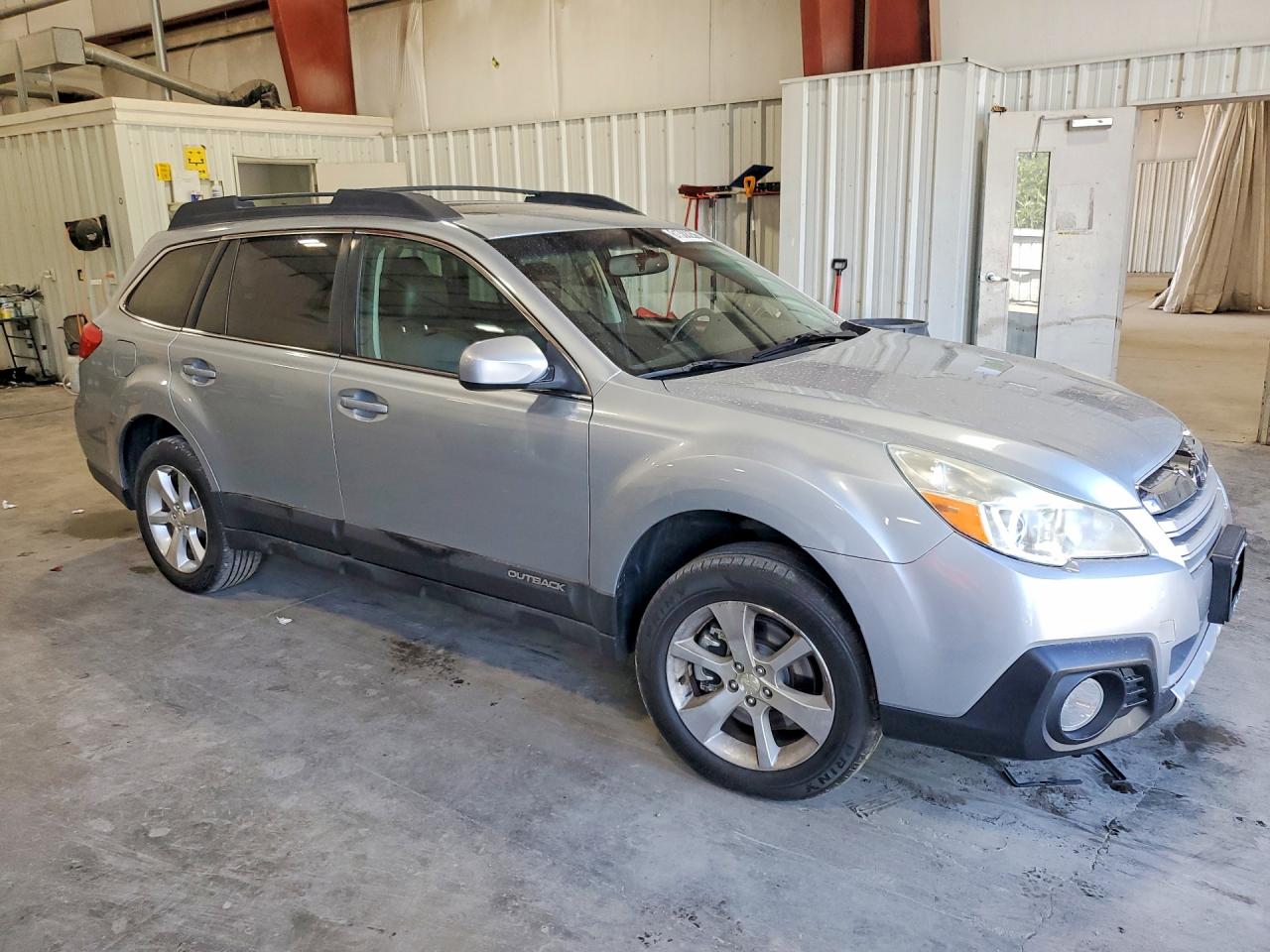 2014 Subaru Outback 3.6r Limited Silver vin: 4S4BRDMC2E2278464