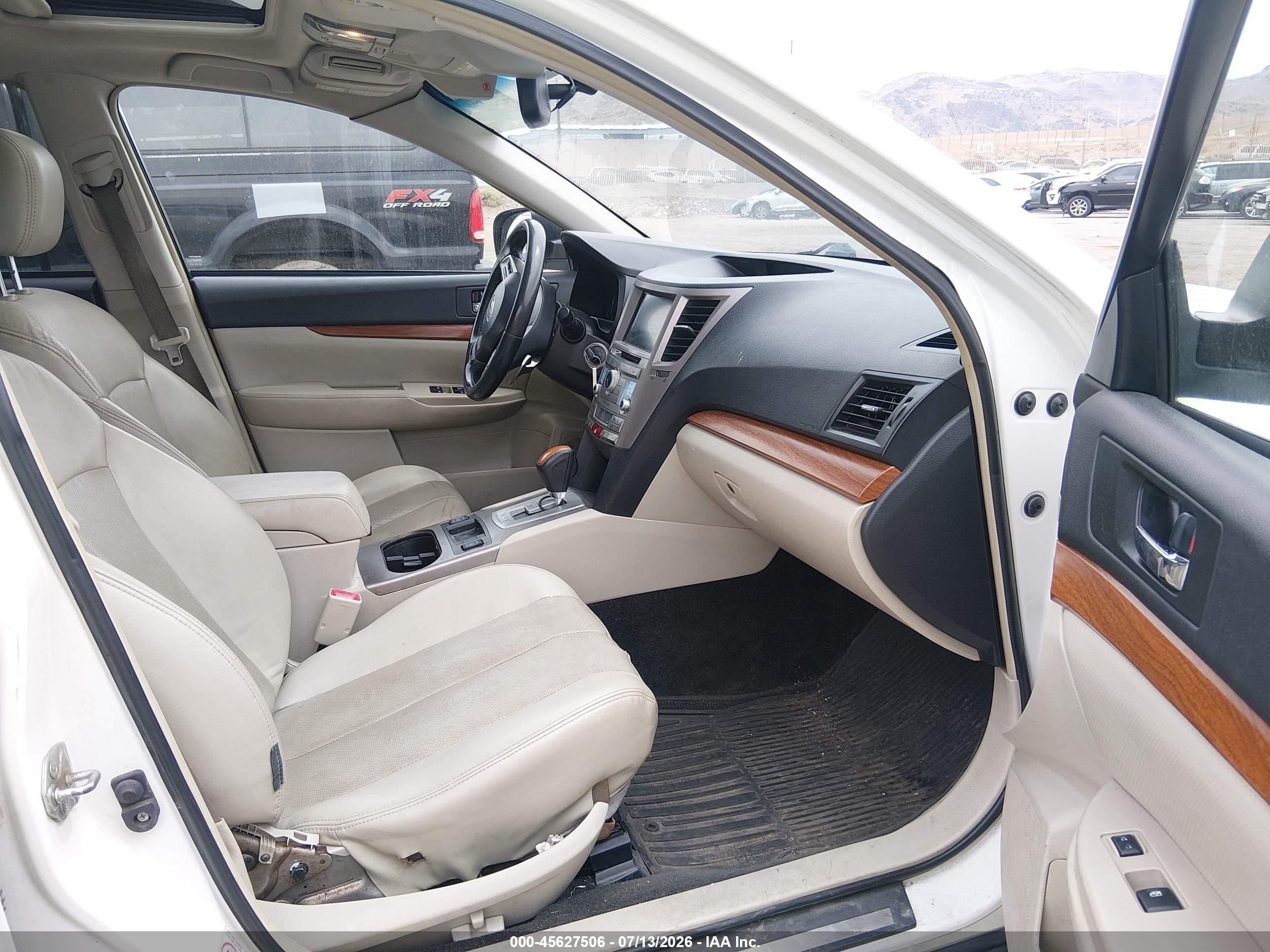 2013 Subaru Outback 3.6r Limited White vin: 4S4BRDPC4D2232712
