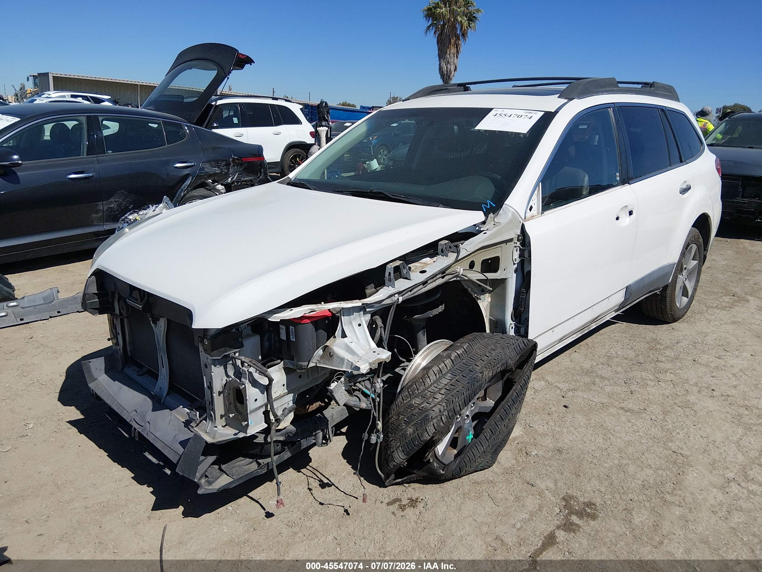 2014 Subaru Outback 3.6r Limited White vin: 4S4BRDPC4E2273004