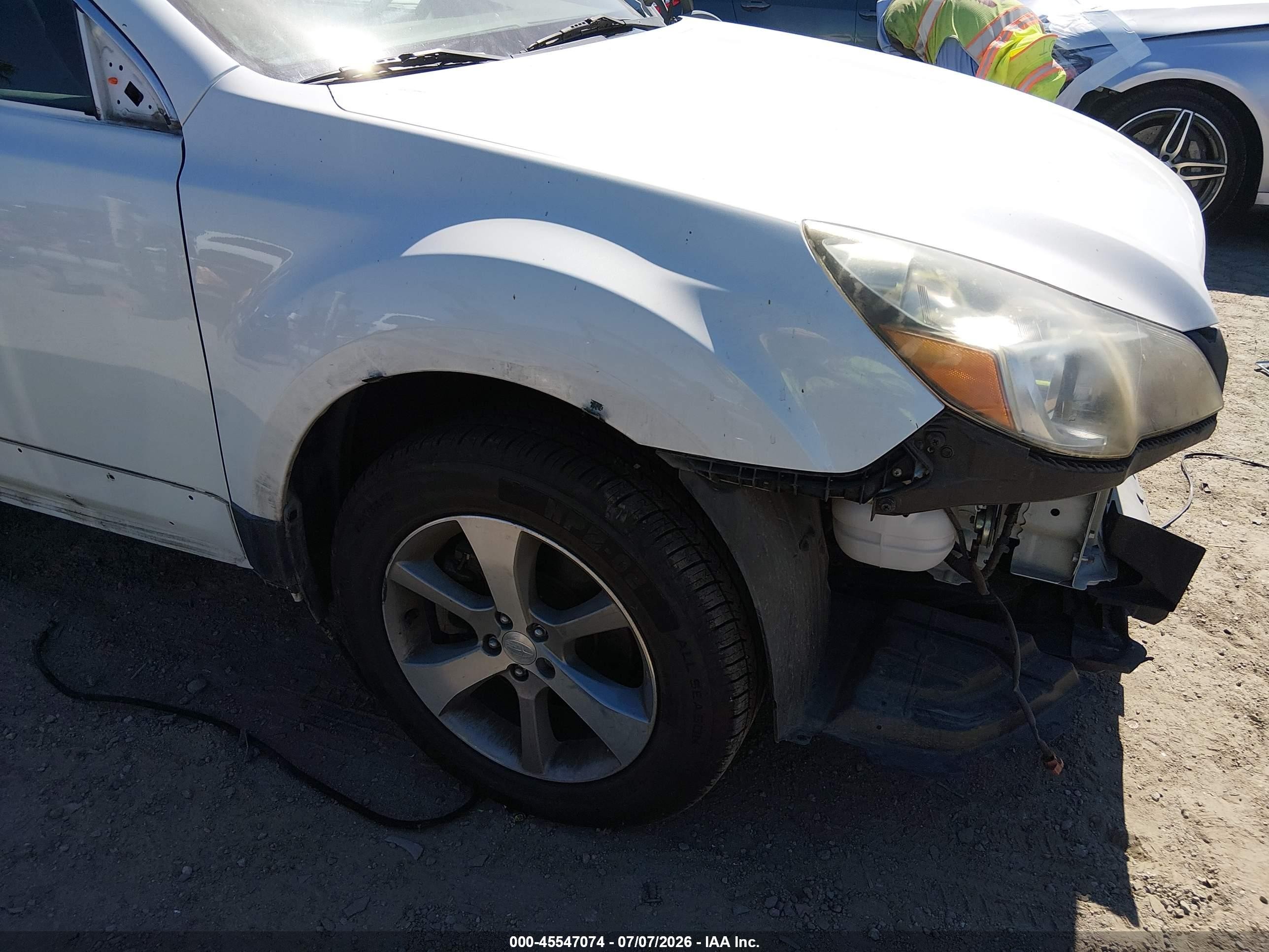 2014 Subaru Outback 3.6r Limited White vin: 4S4BRDPC4E2273004