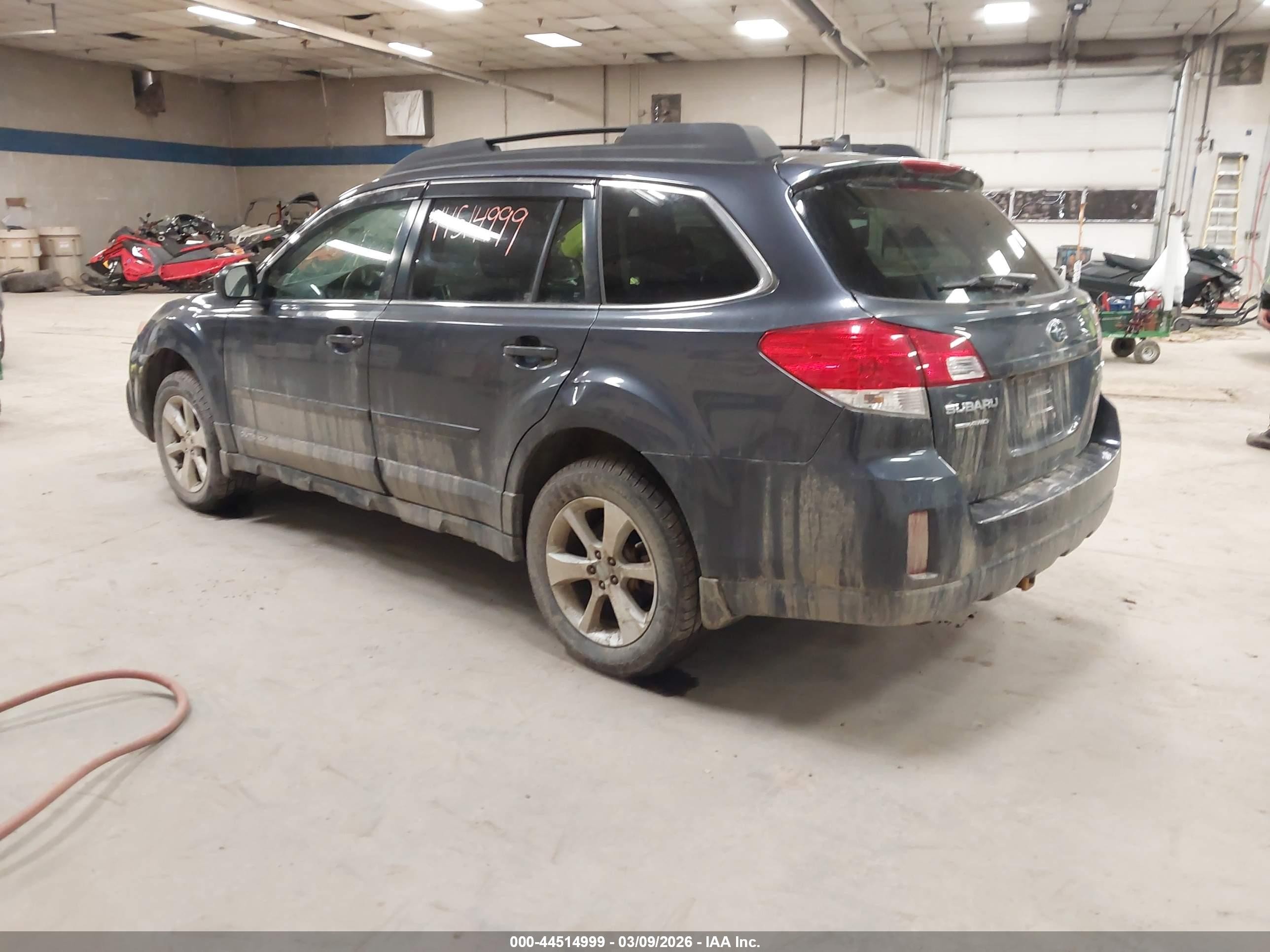 2013 Subaru Outback 3.6r Limited Blue vin: 4S4BRDPC6D2214261