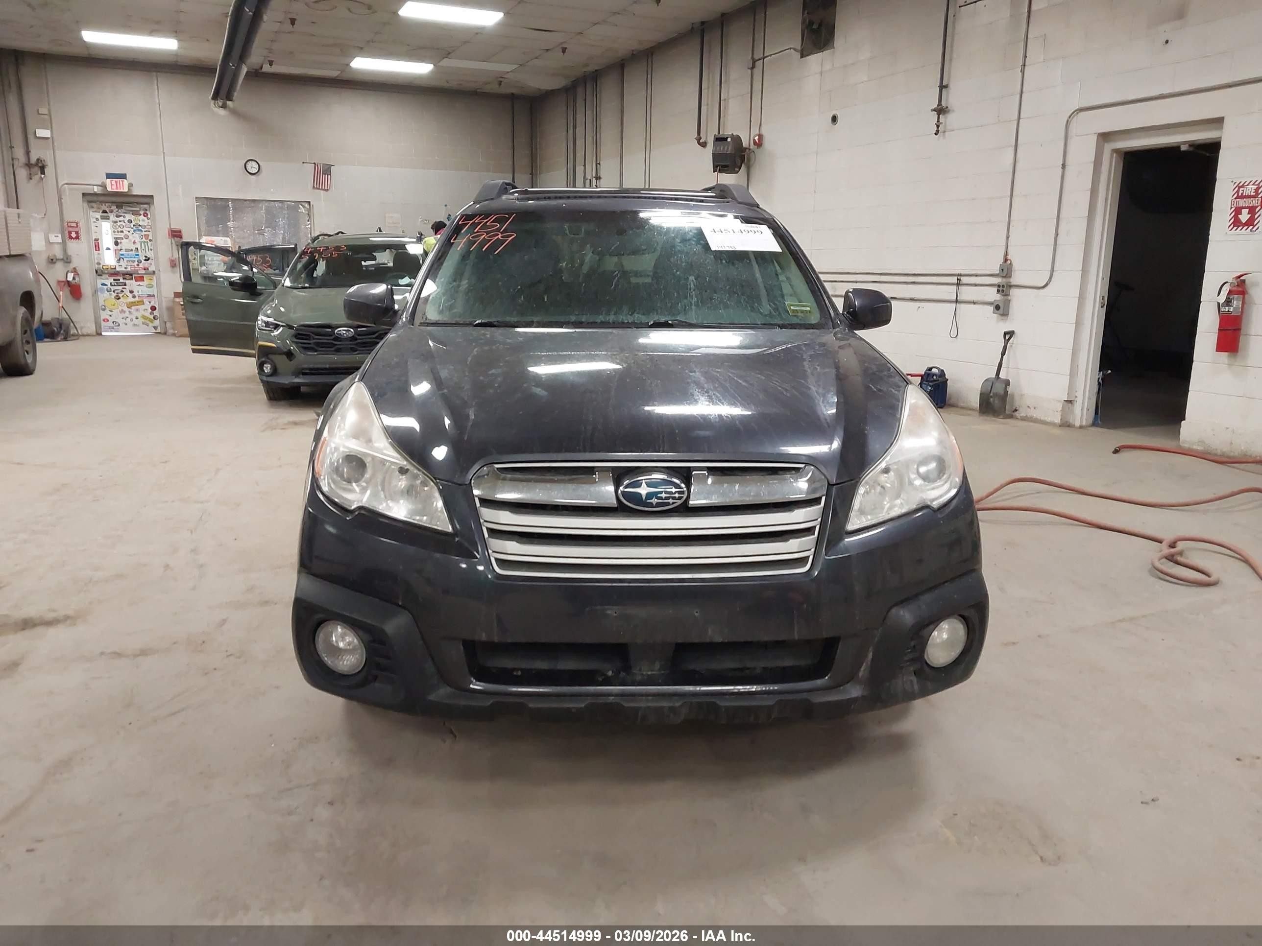 2013 Subaru Outback 3.6r Limited Blue vin: 4S4BRDPC6D2214261