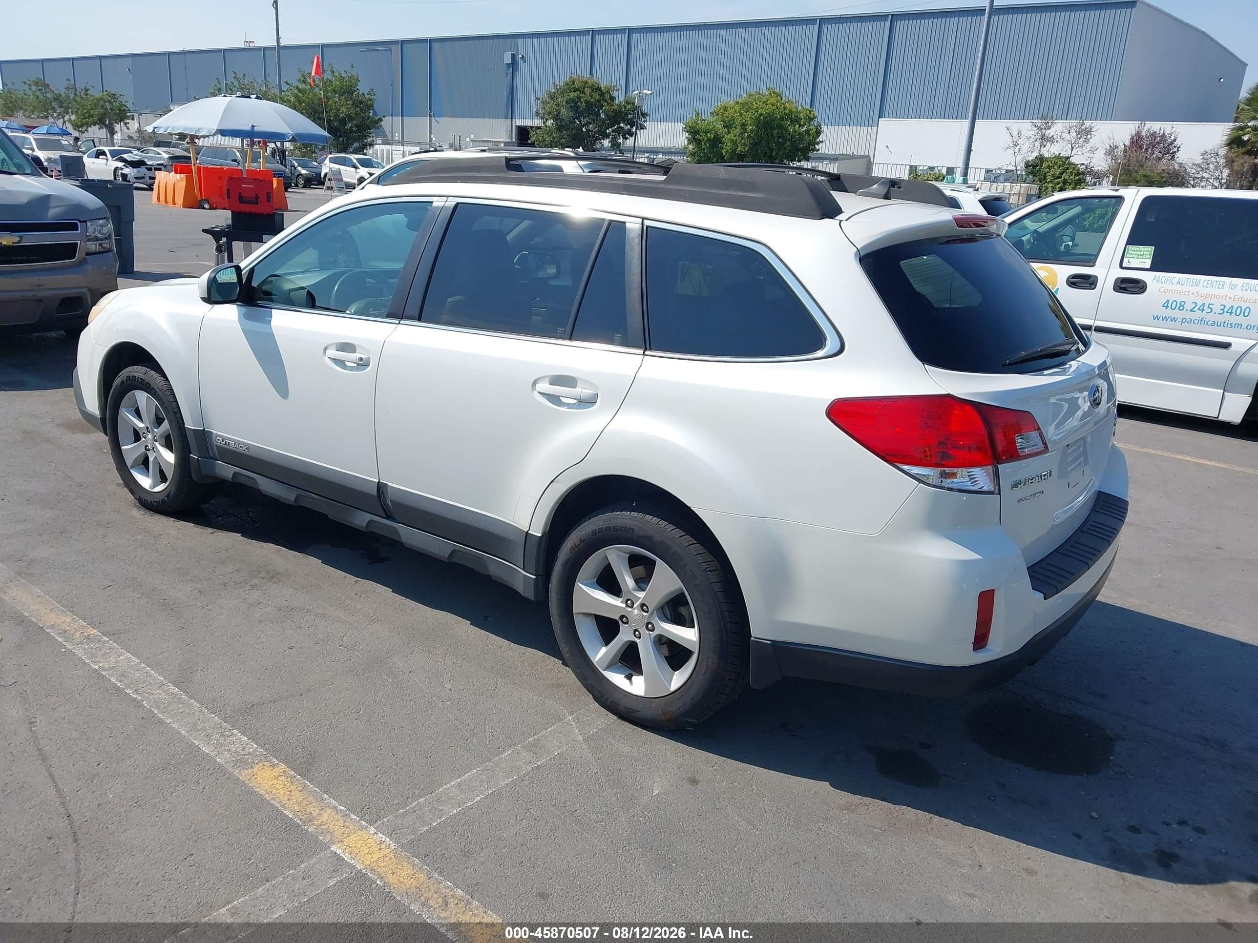 2013 Subaru Outback 3.6r Limited Белый vin: 4S4BRDPC9D2237114