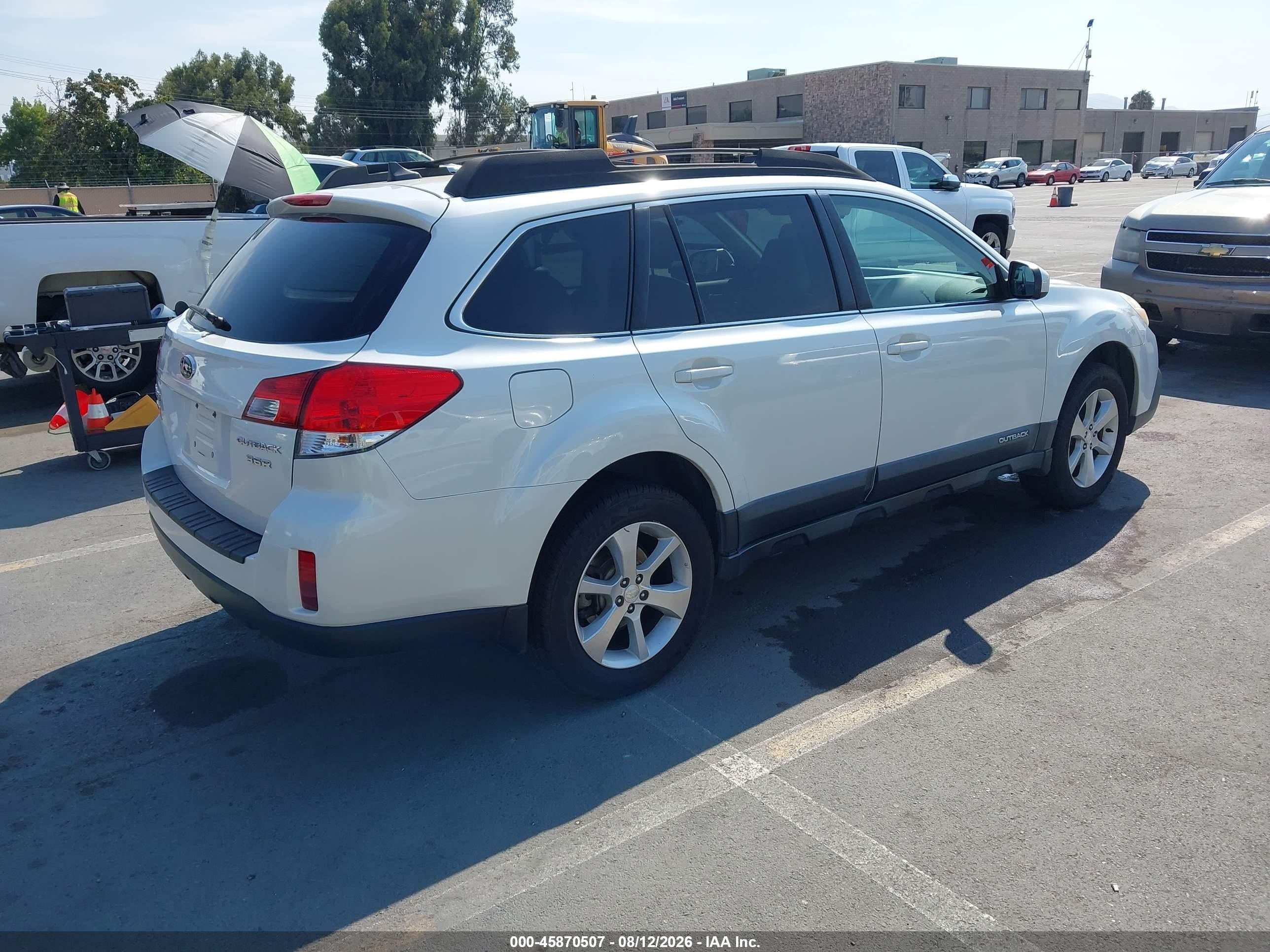 2013 Subaru Outback 3.6r Limited Белый vin: 4S4BRDPC9D2237114