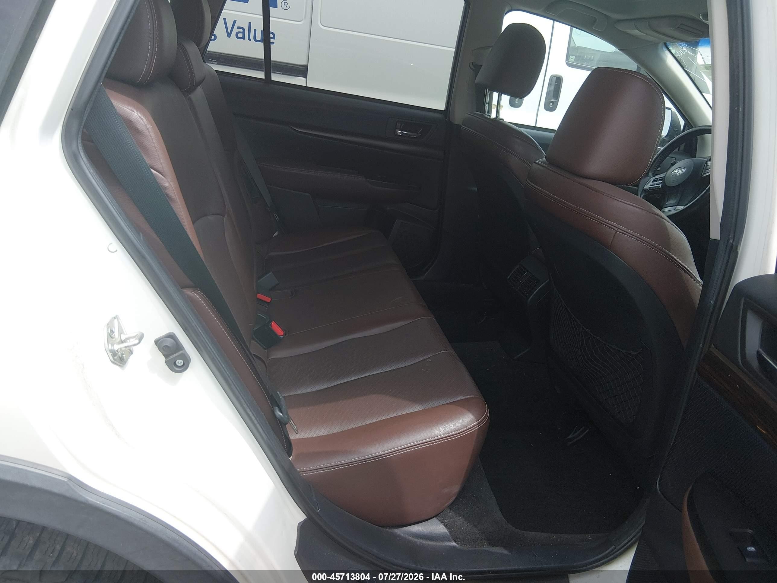 2014 Subaru Outback 3.6r Limited Белый vin: 4S4BRDPC9E2213820