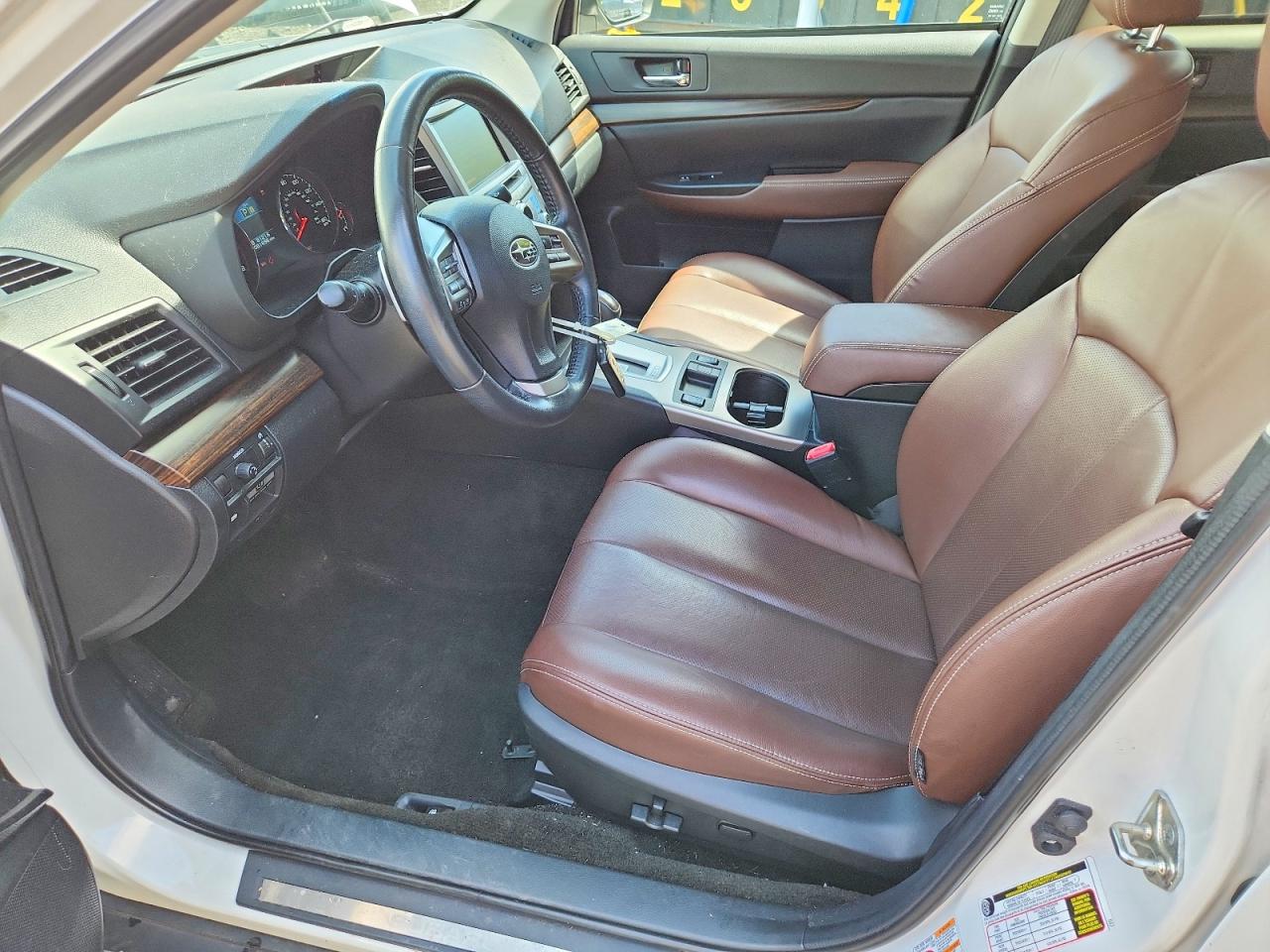 2014 Subaru Outback 3.6r Limited White vin: 4S4BRDPCXE2310069