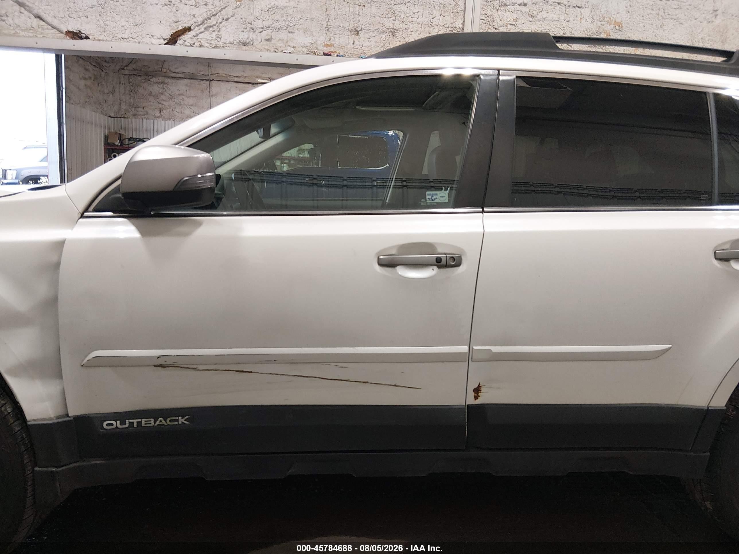 2013 Subaru Outback 3.6r Limited White vin: 4S4BRDSCXD2240045
