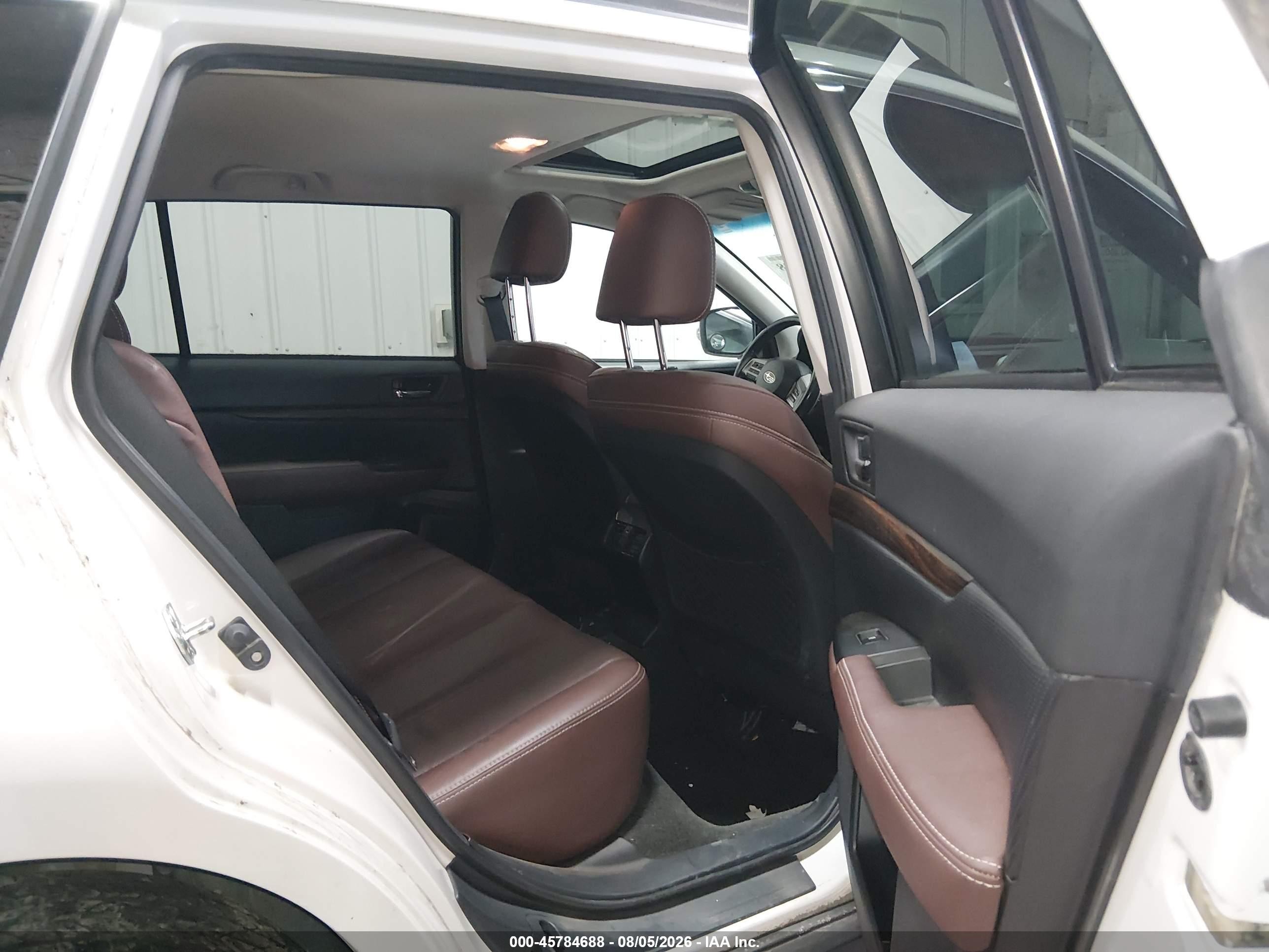 2013 Subaru Outback 3.6r Limited White vin: 4S4BRDSCXD2240045