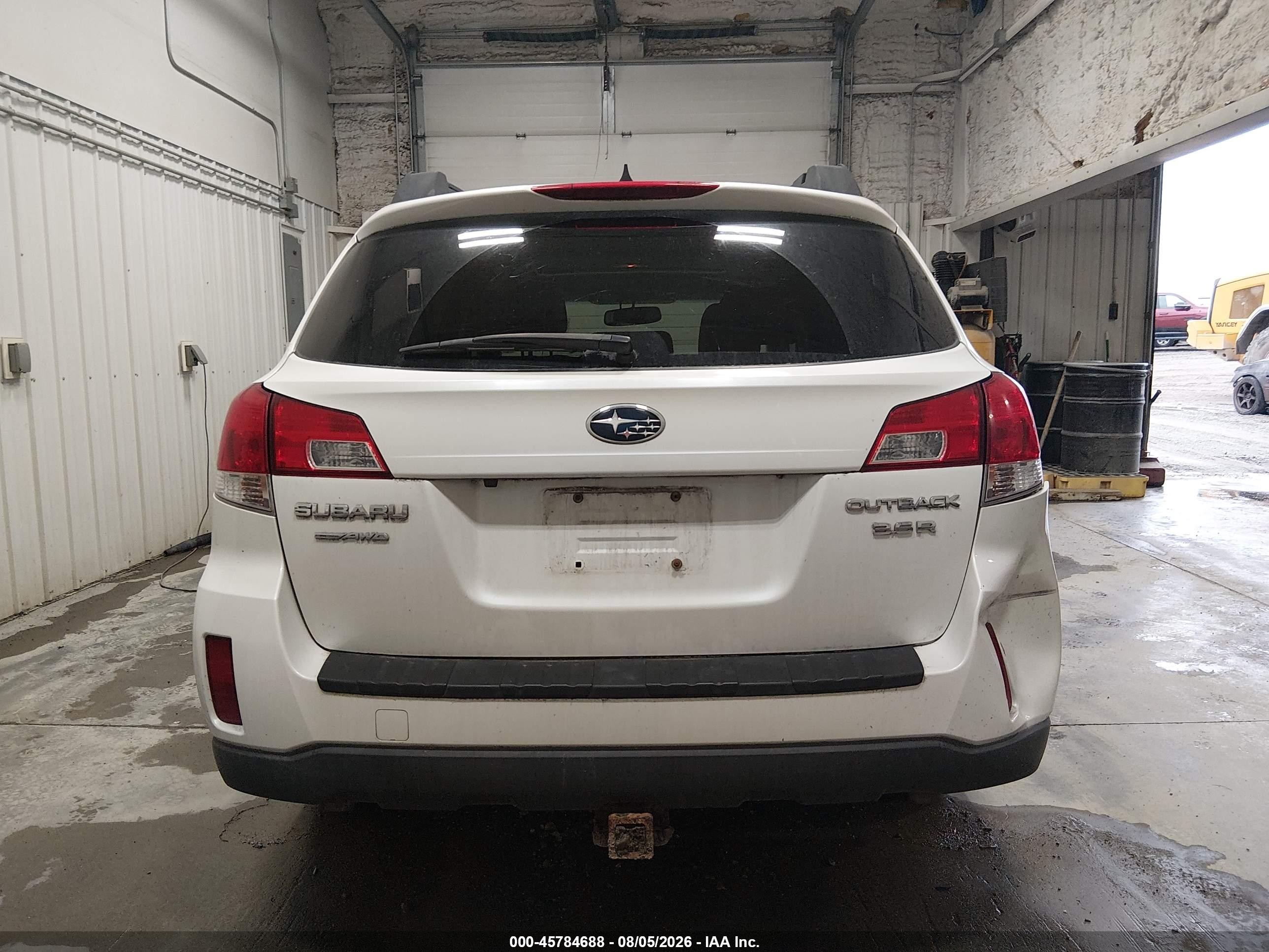 2013 Subaru Outback 3.6r Limited White vin: 4S4BRDSCXD2240045