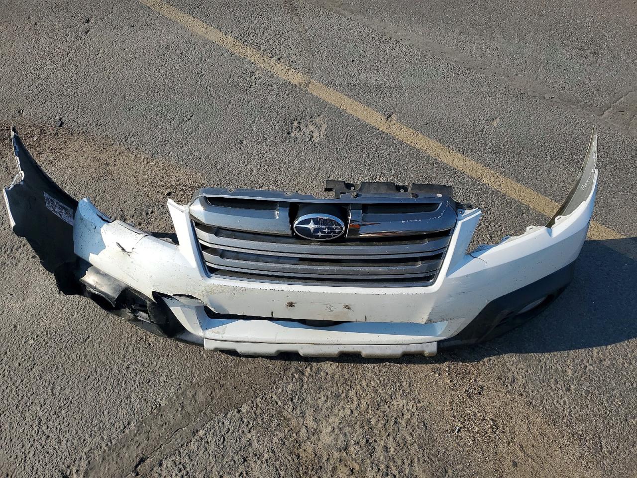 2013 Subaru Outback 3.6r Limited White vin: 4S4BRDSCXD2292534