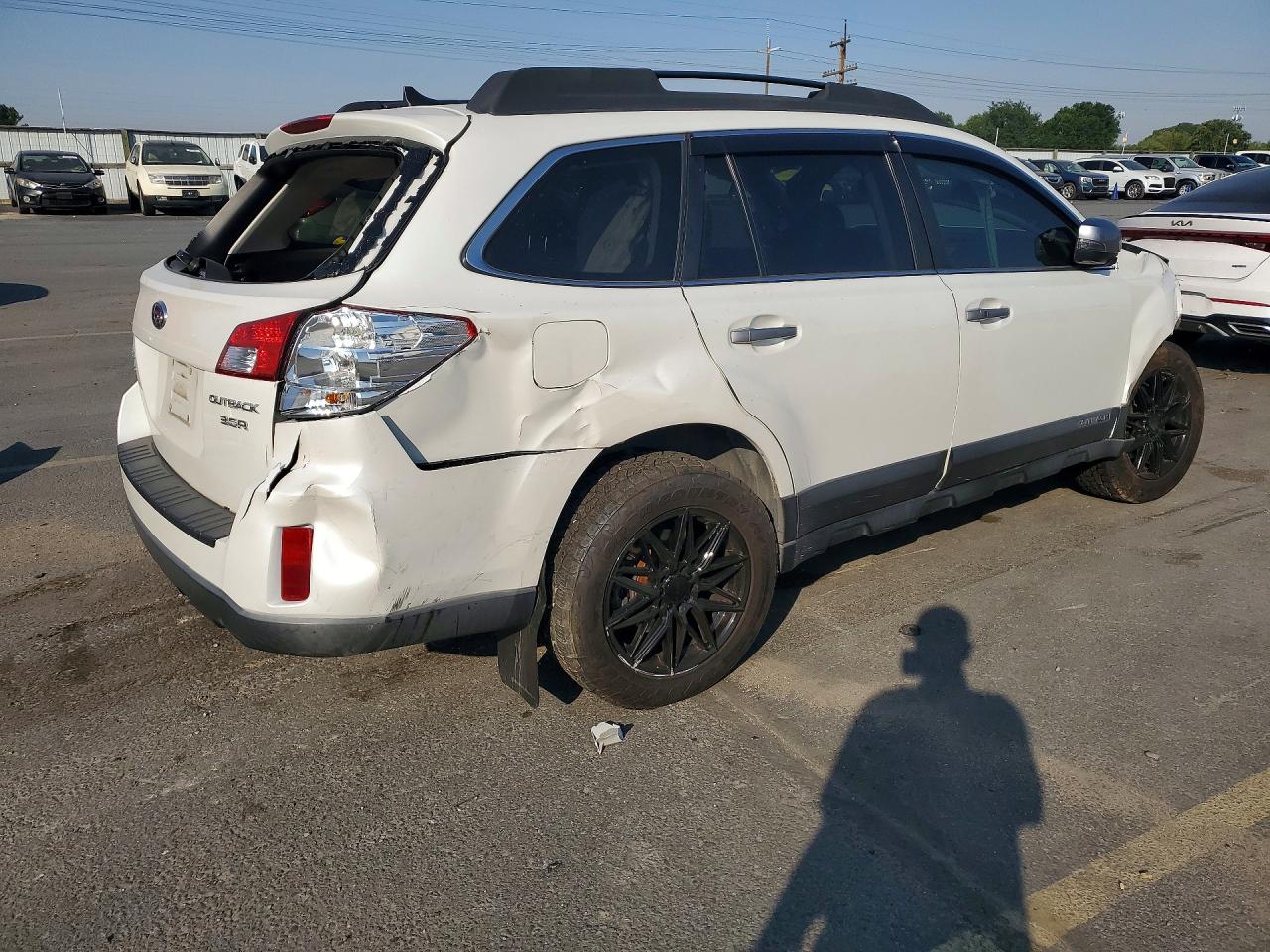 2013 Subaru Outback 3.6r Limited White vin: 4S4BRDSCXD2292534