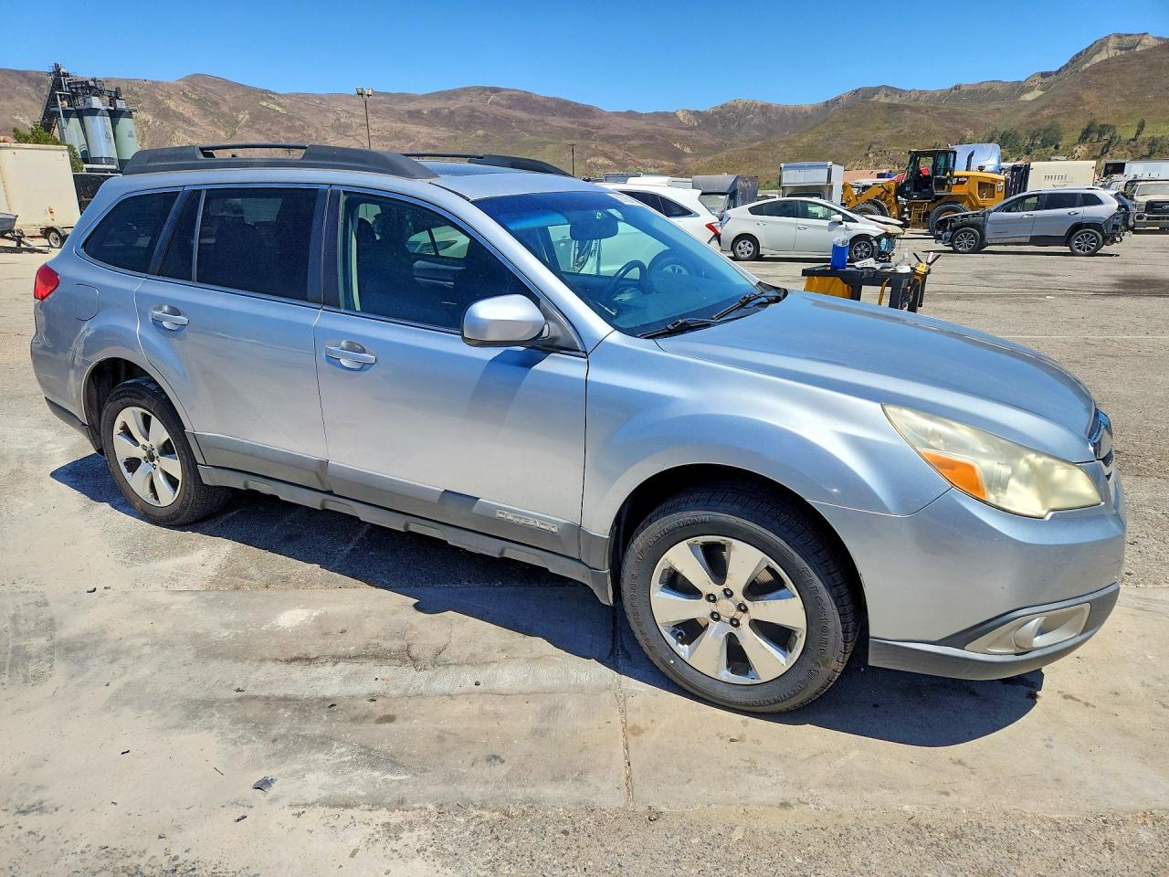 2012 Subaru Outback 3.6r Premium Серебряный vin: 4S4BREHCXC2263532