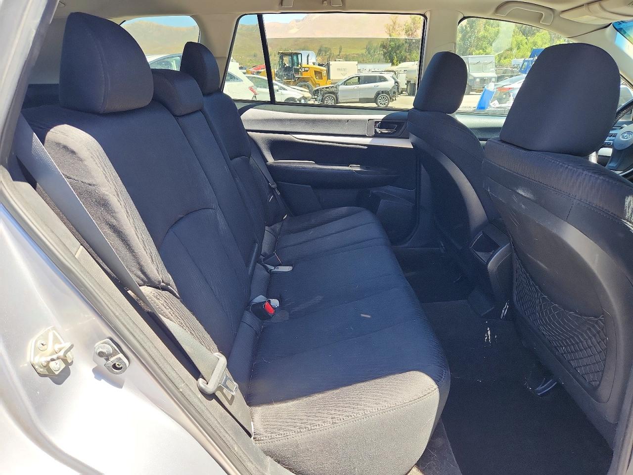 2012 Subaru Outback 3.6r Premium Серебряный vin: 4S4BREHCXC2263532