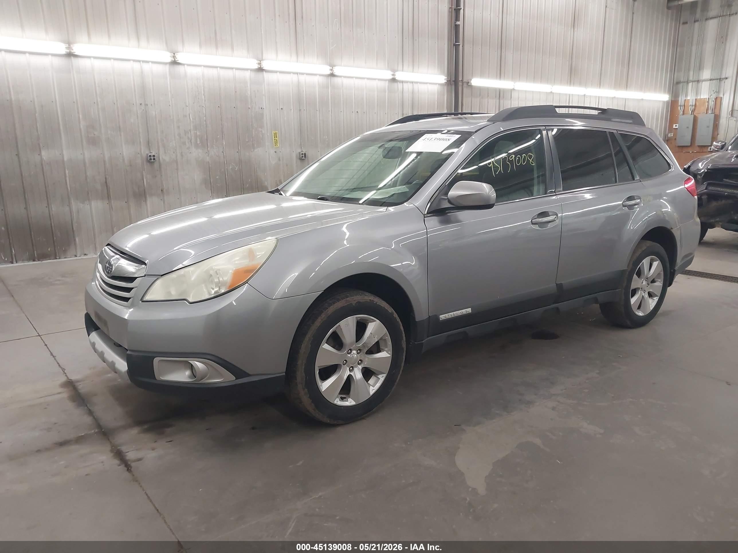 2010 Subaru Outback 3.6r Limited Silver vin: 4S4BREKC0A2316129