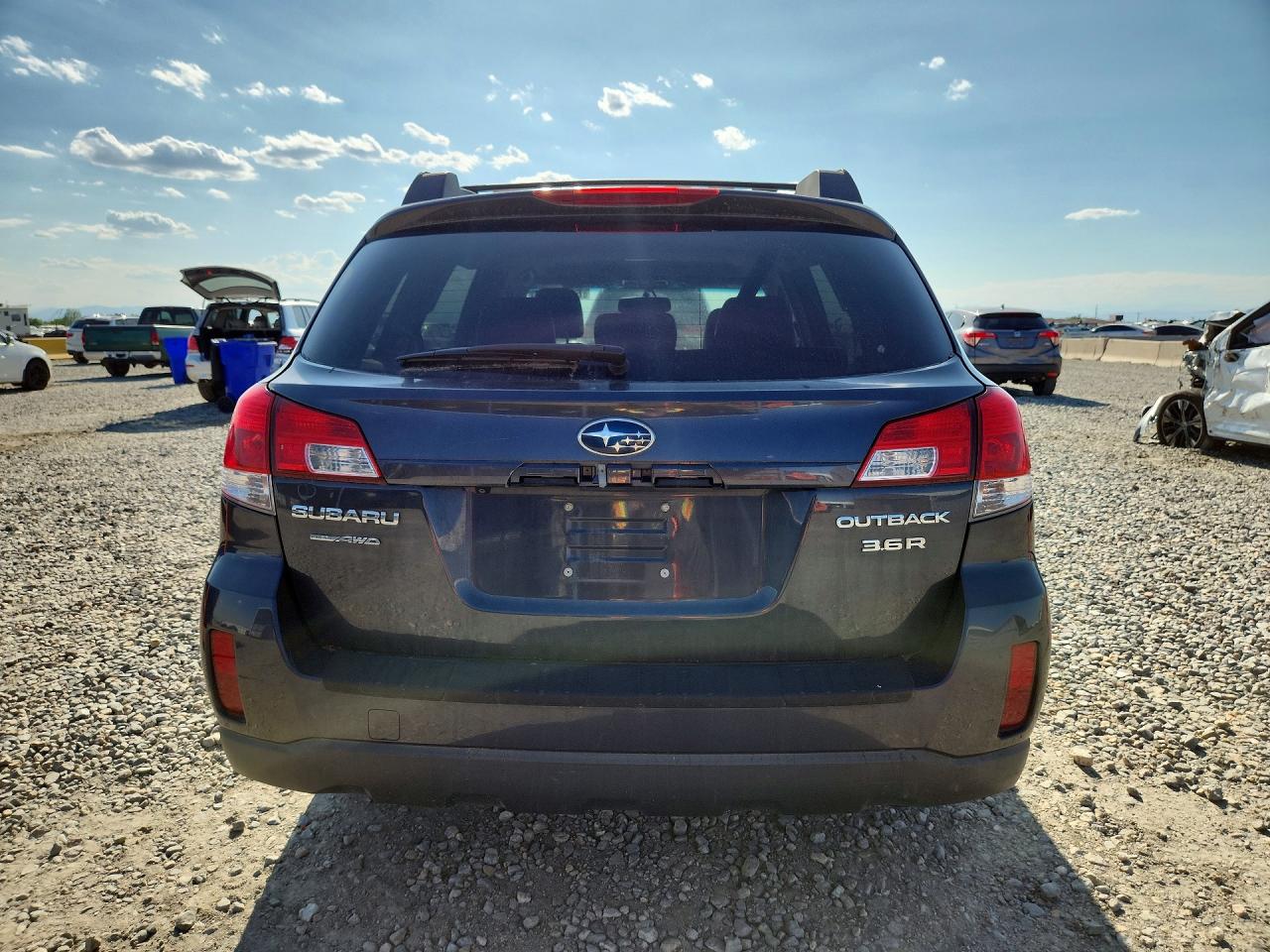2010 Subaru Outback 3.6r Limited Угольный vin: 4S4BRELC2A2318348