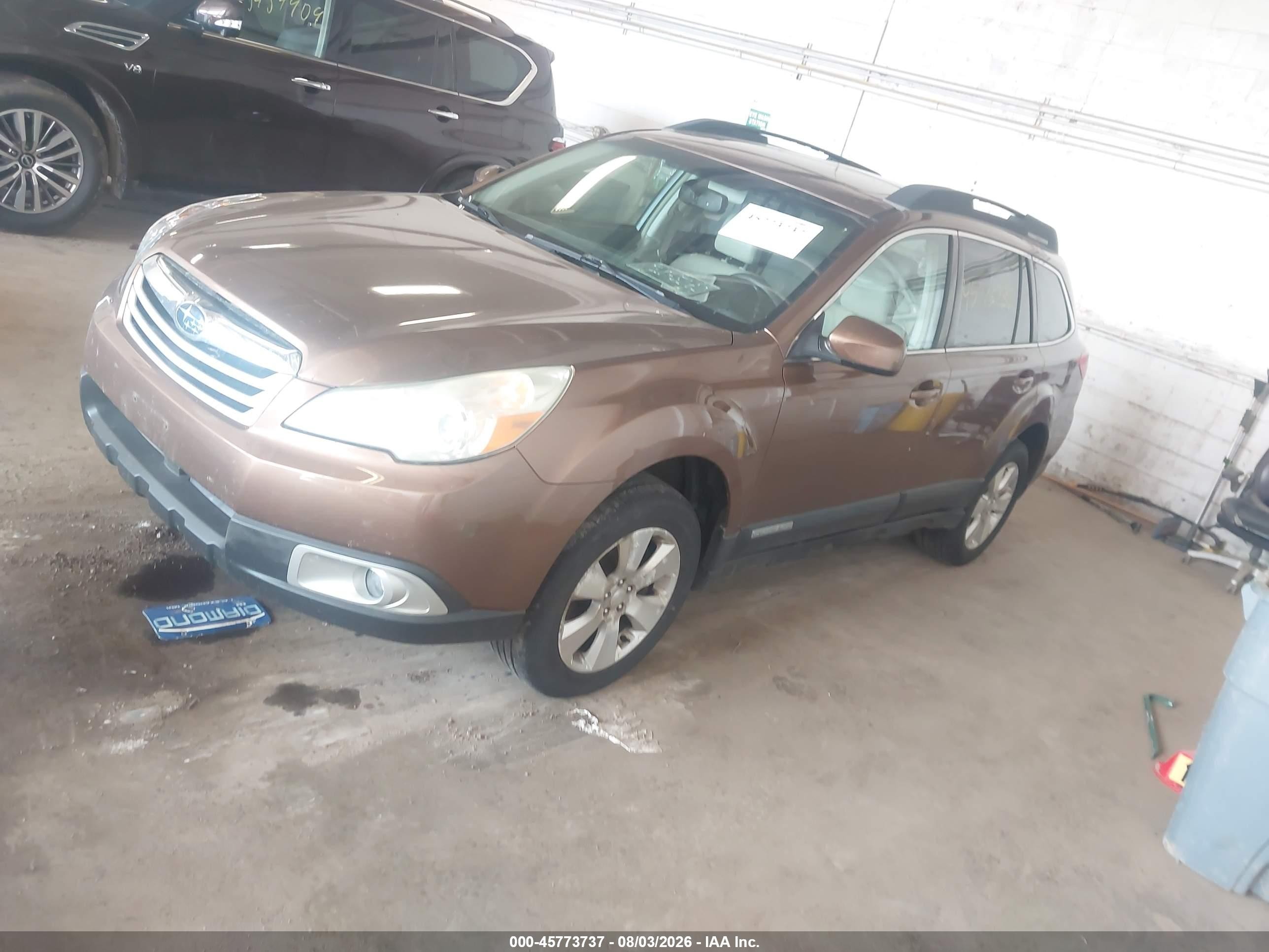 2011 Subaru Outback 3.6r Limited Коричневый vin: 4S4BRELC3B2351103