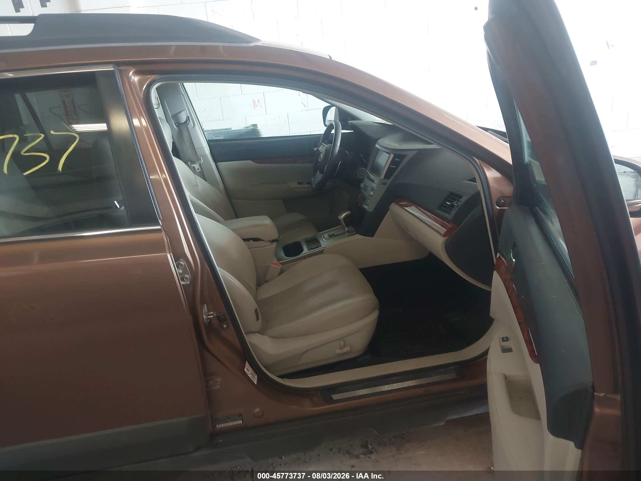 2011 Subaru Outback 3.6r Limited Коричневый vin: 4S4BRELC3B2351103