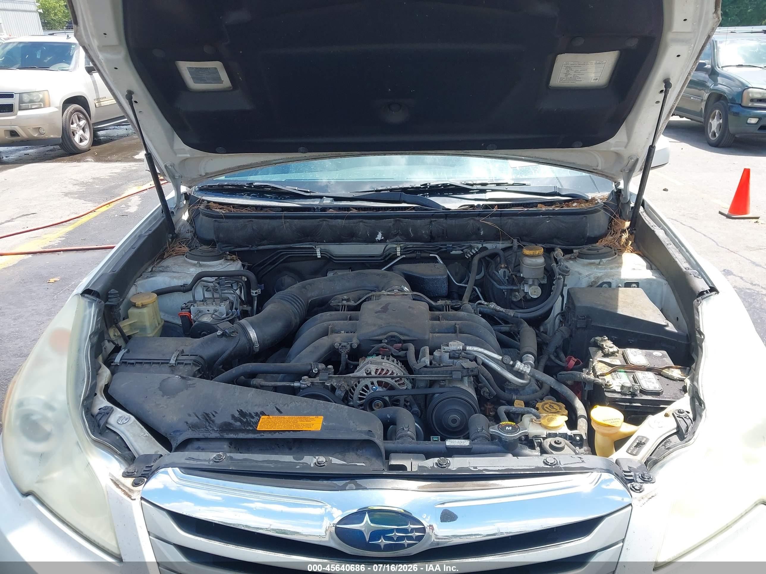 2010 Subaru Outback 3.6r Limited White vin: 4S4BRELC4A2315113