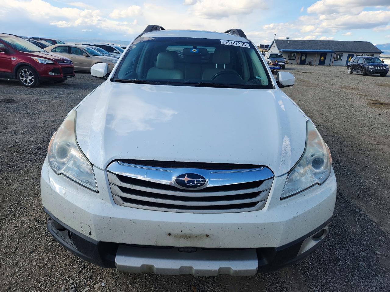 2011 Subaru Outback 3.6r Limited White vin: 4S4BRELC6B2409060