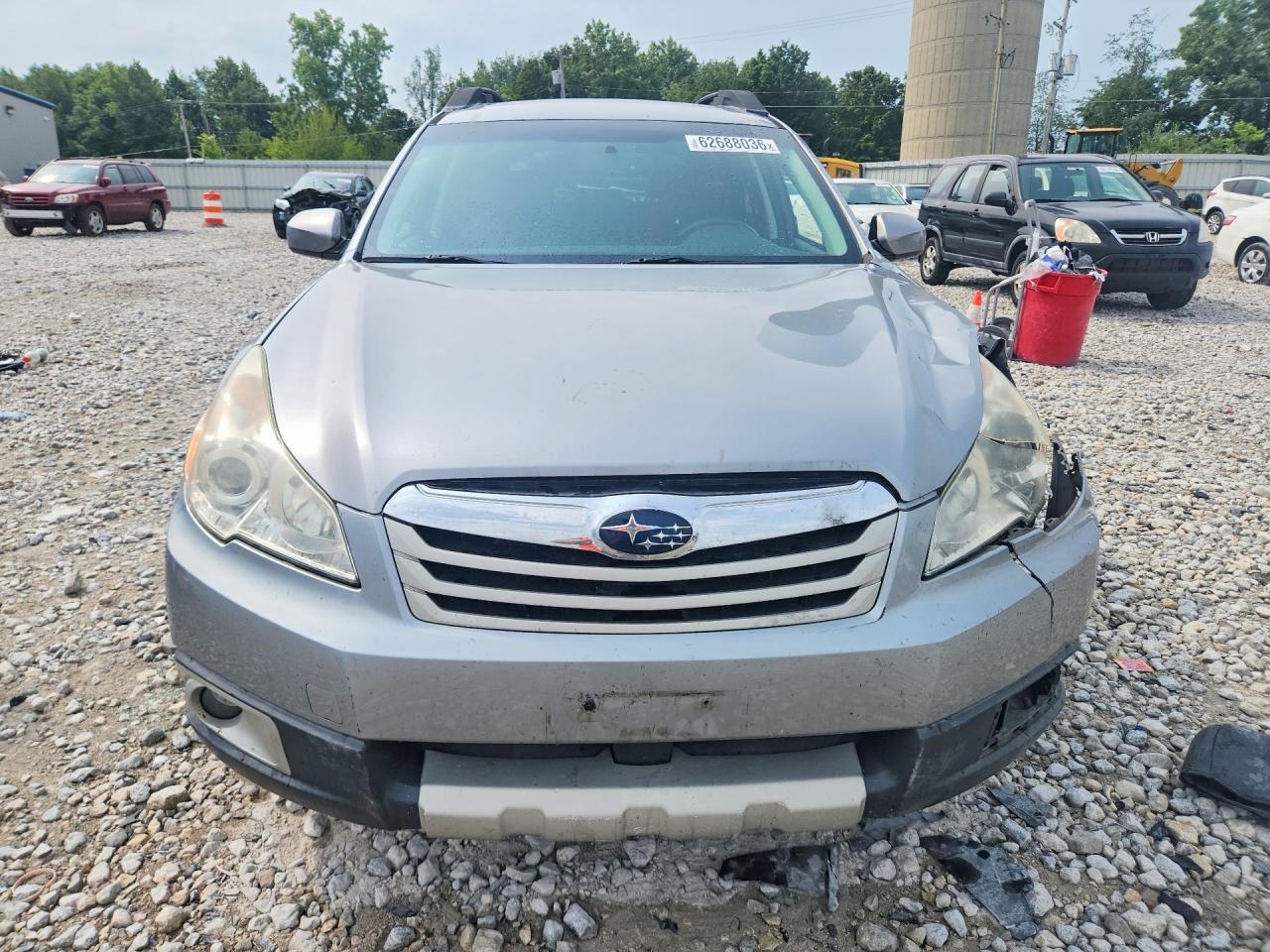 2011 Subaru Outback 3.6r Limited Silver vin: 4S4BRELC7B2350651