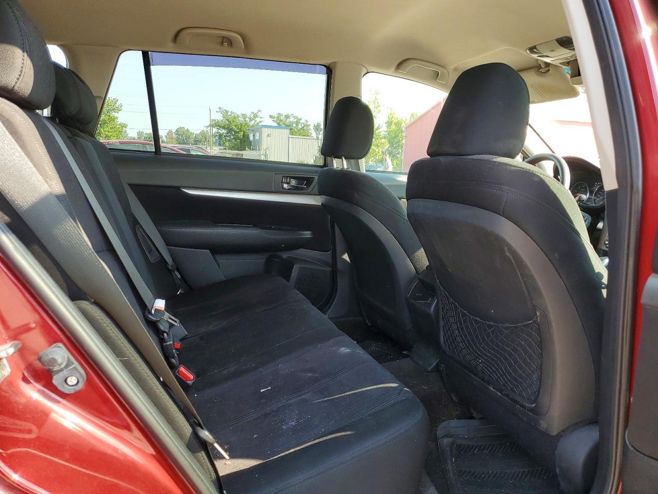 2014 Subaru Outback 2.5i Premium Red vin: 4S4BRGBC0E3273228