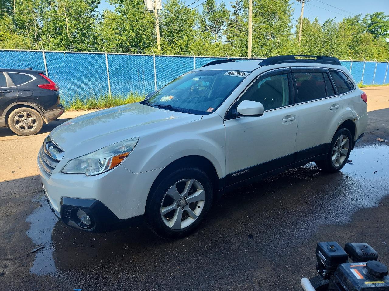 2014 Subaru Outback 2.5i Premium White vin: 4S4BRGBC9E3265726
