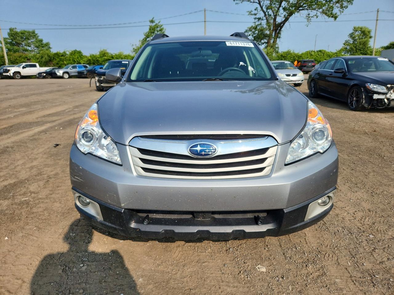 2010 Subaru Outback 2.5i Premium Серебряный vin: 4S4BRHBC9A3365809
