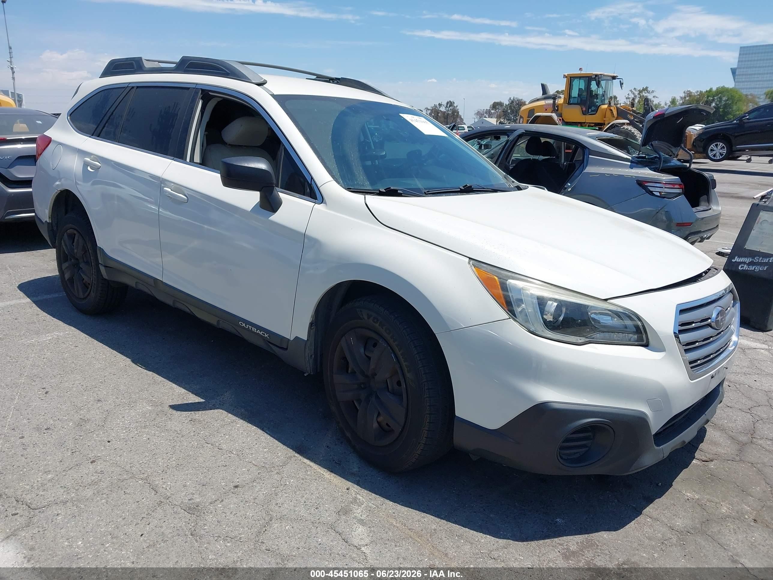 2015 Subaru Outback 2.5i Белый vin: 4S4BSAAC0F3214944