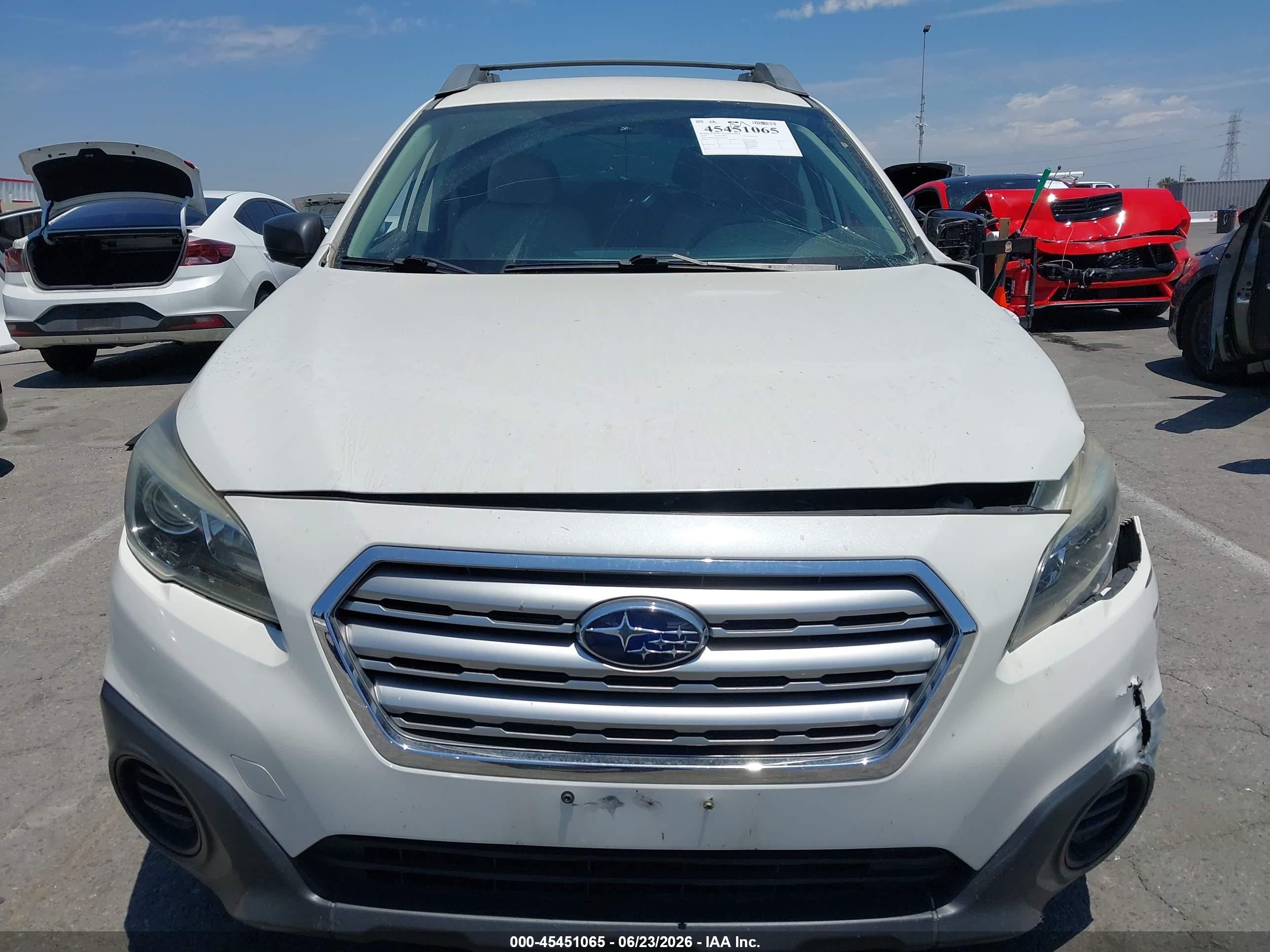 2015 Subaru Outback 2.5i Белый vin: 4S4BSAAC0F3214944
