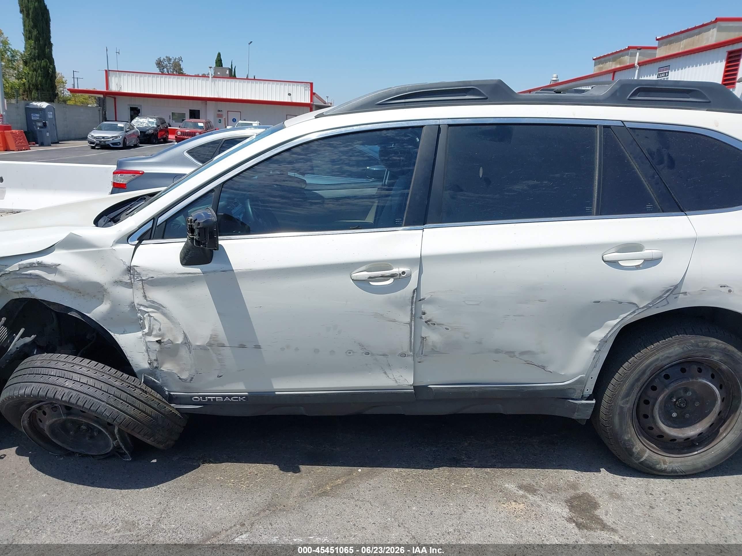 2015 Subaru Outback 2.5i Белый vin: 4S4BSAAC0F3214944