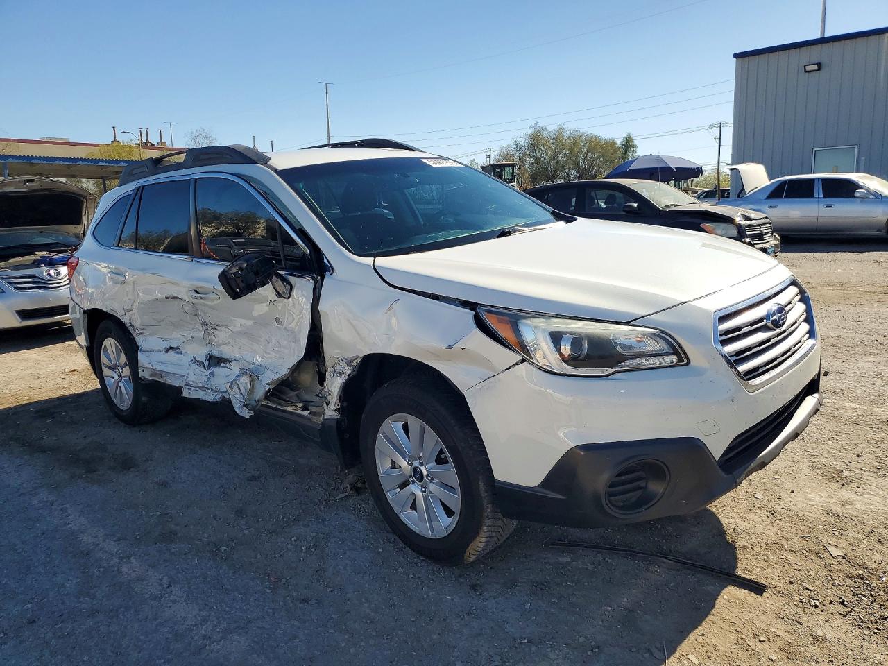 2017 Subaru Outback 2.5i White vin: 4S4BSAAC3H3215850