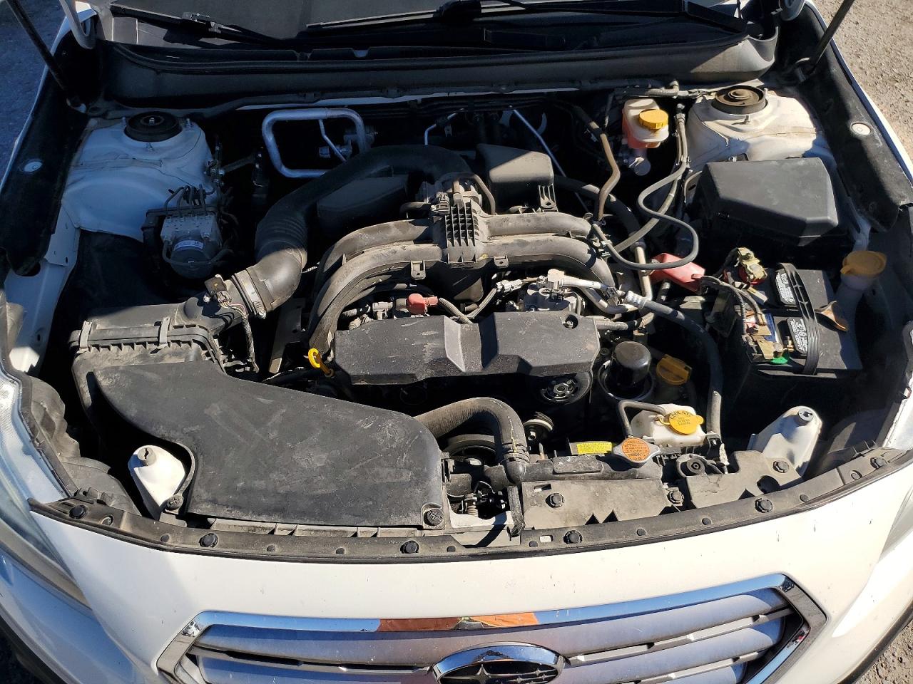 2017 Subaru Outback 2.5i White vin: 4S4BSAAC3H3215850