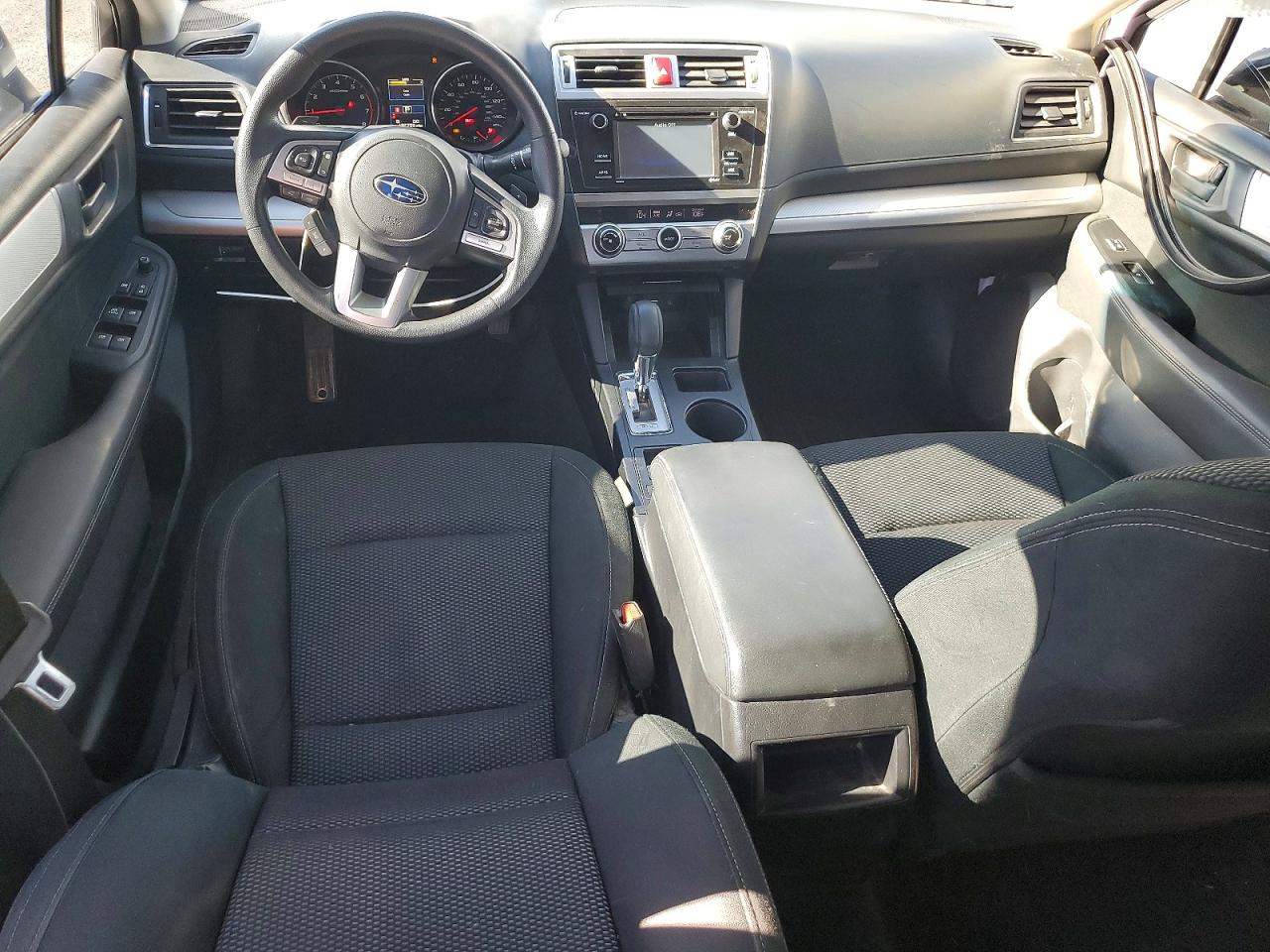 2017 Subaru Outback 2.5i White vin: 4S4BSAAC3H3215850
