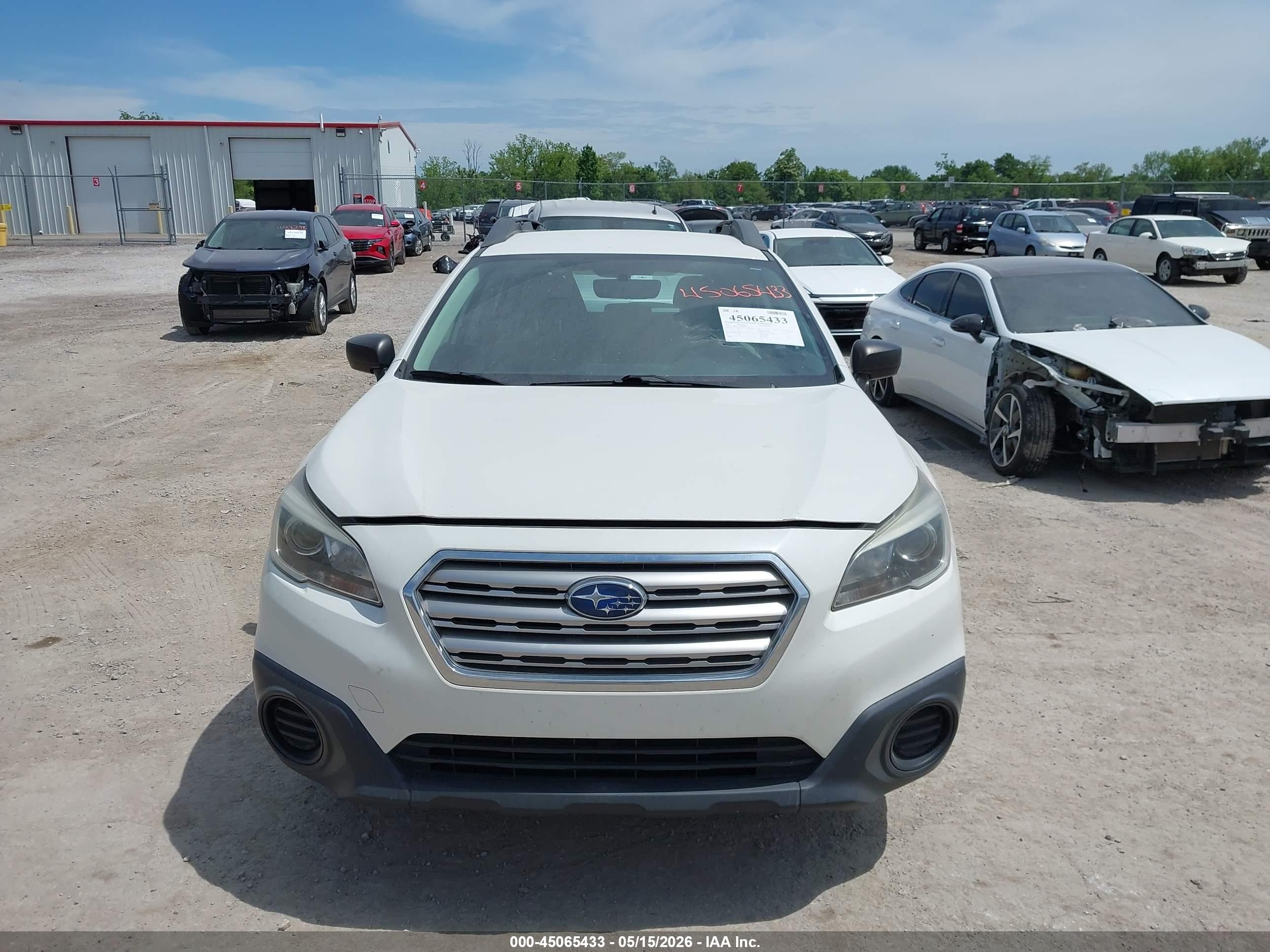 2017 Subaru Outback 2.5i White vin: 4S4BSAAC3H3388722