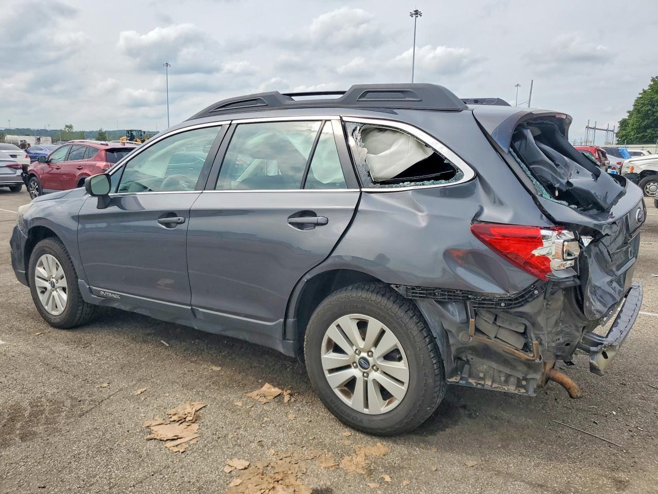 2018 Subaru Outback 2.5i Gray vin: 4S4BSAAC3J3219158