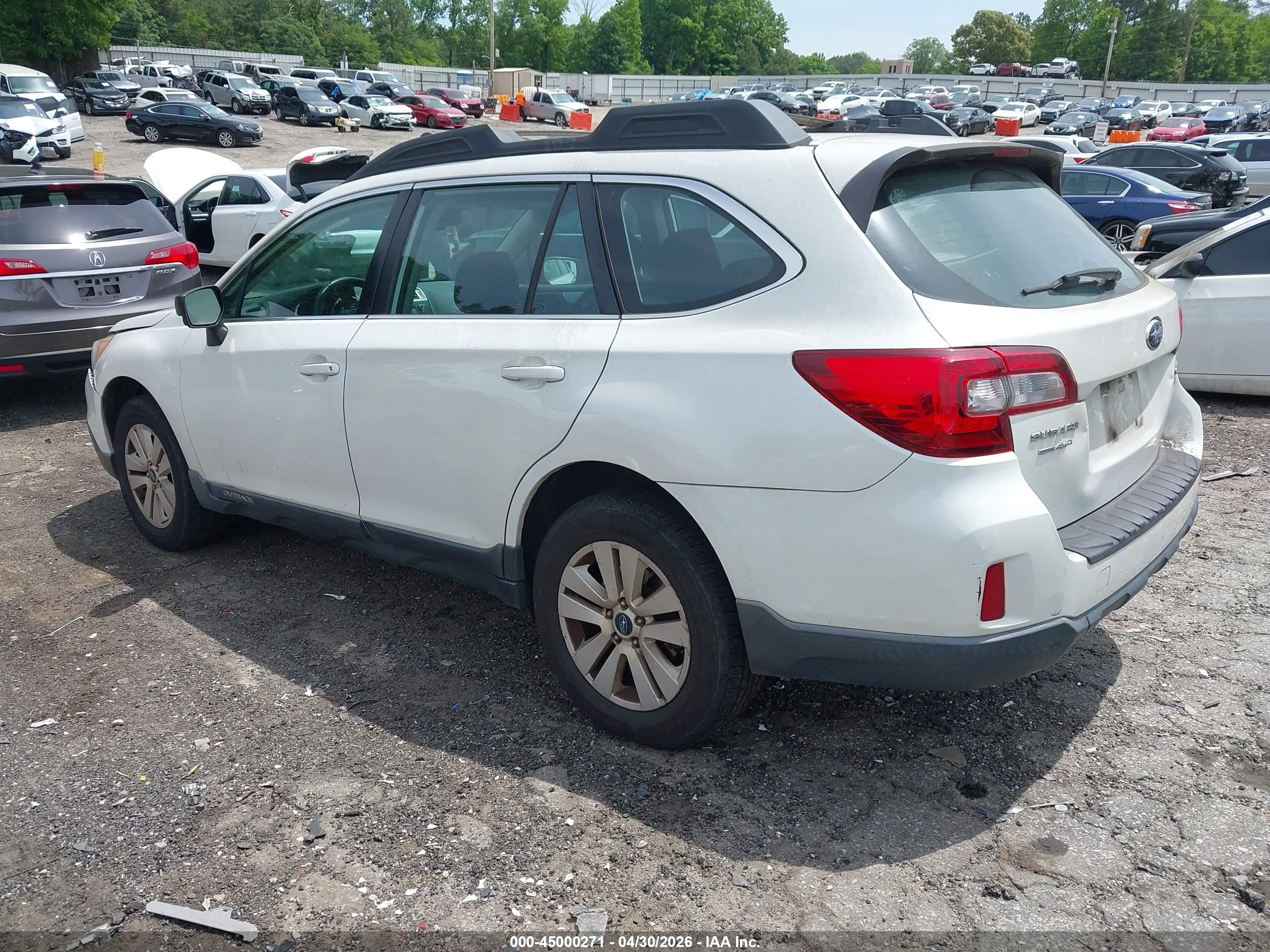 2017 Subaru Outback 2.5i White vin: 4S4BSAAC5H3391542