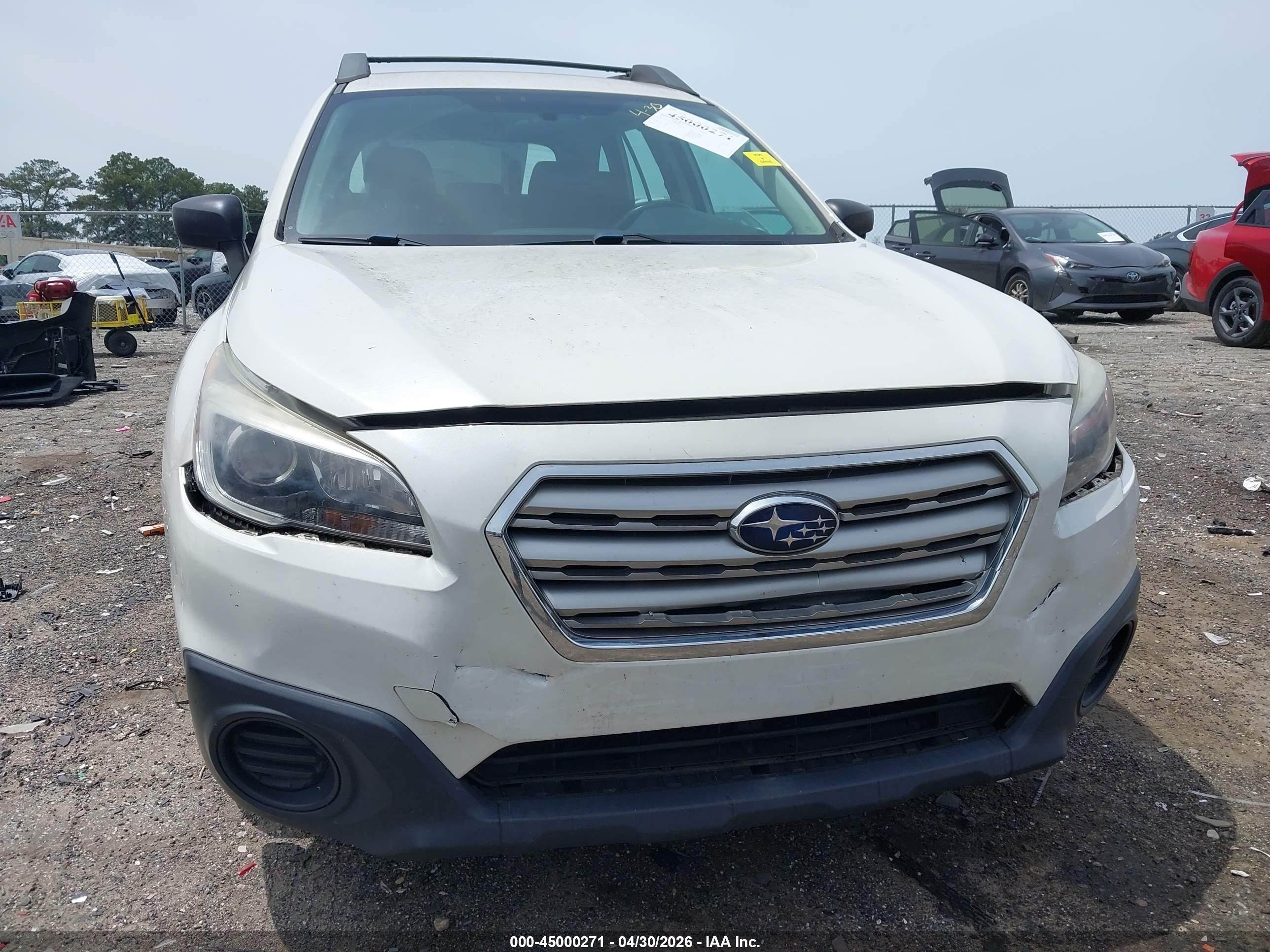 2017 Subaru Outback 2.5i White vin: 4S4BSAAC5H3391542