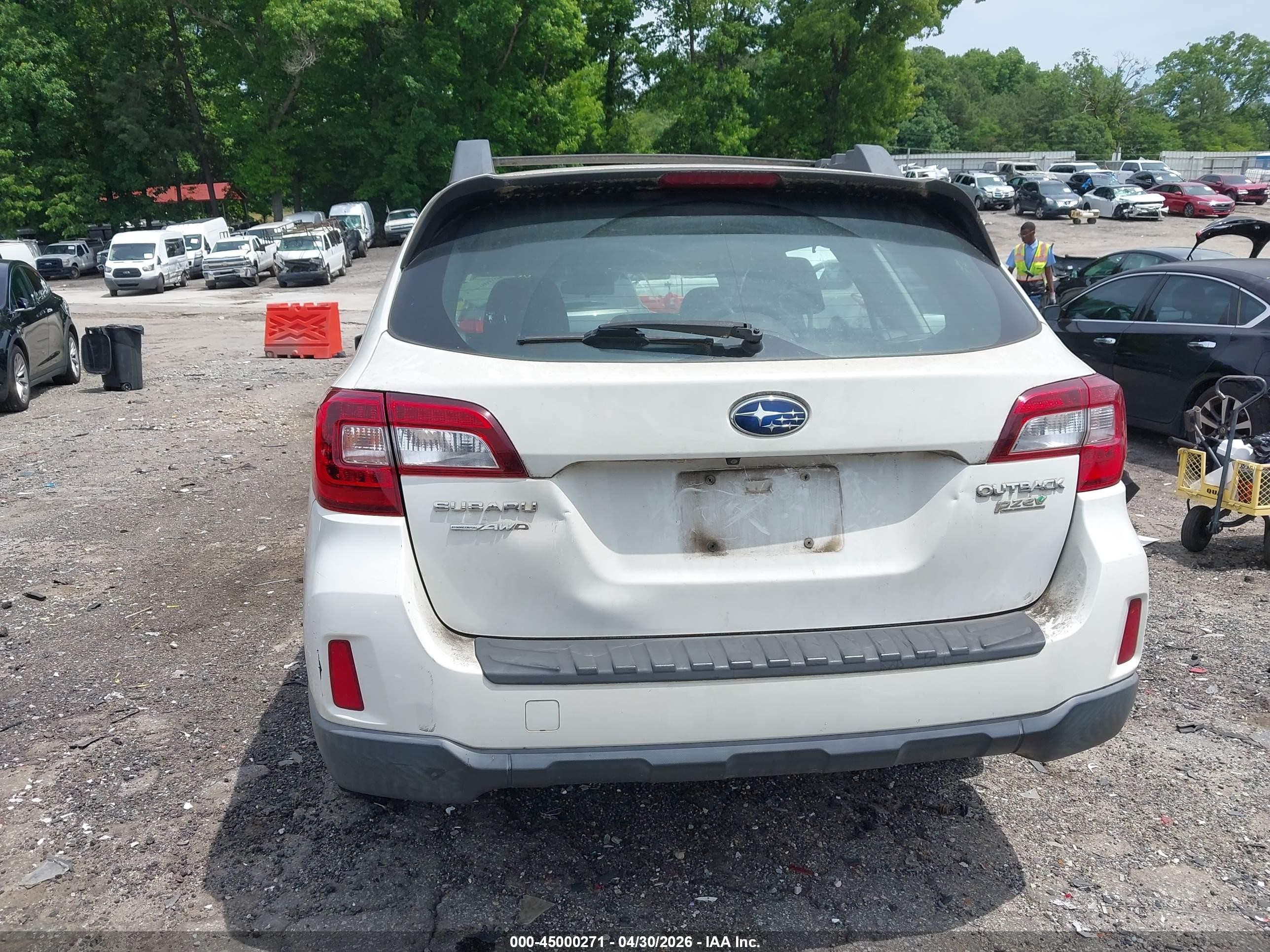 2017 Subaru Outback 2.5i White vin: 4S4BSAAC5H3391542