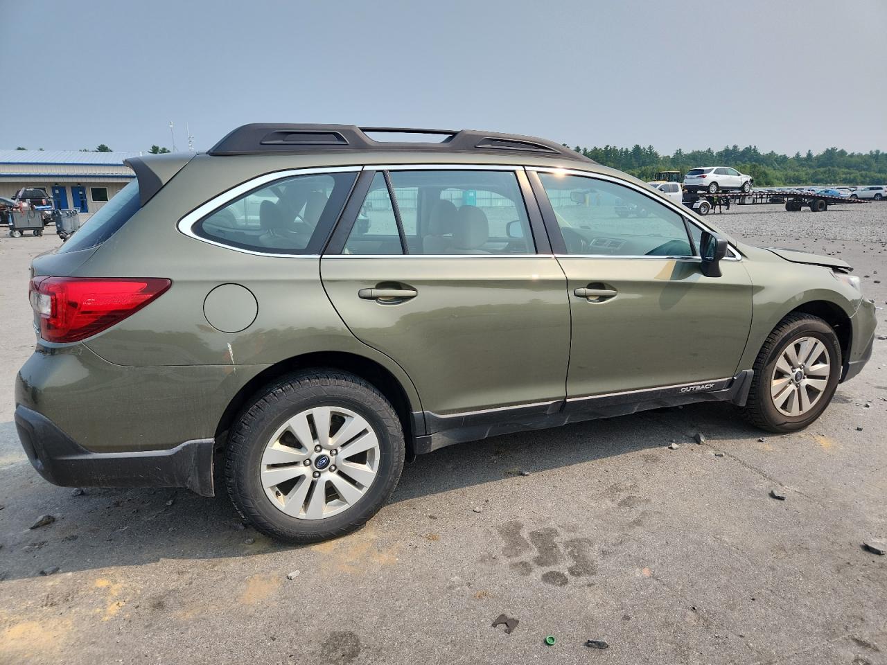 2018 Subaru Outback 2.5i Green vin: 4S4BSAAC7J3260862