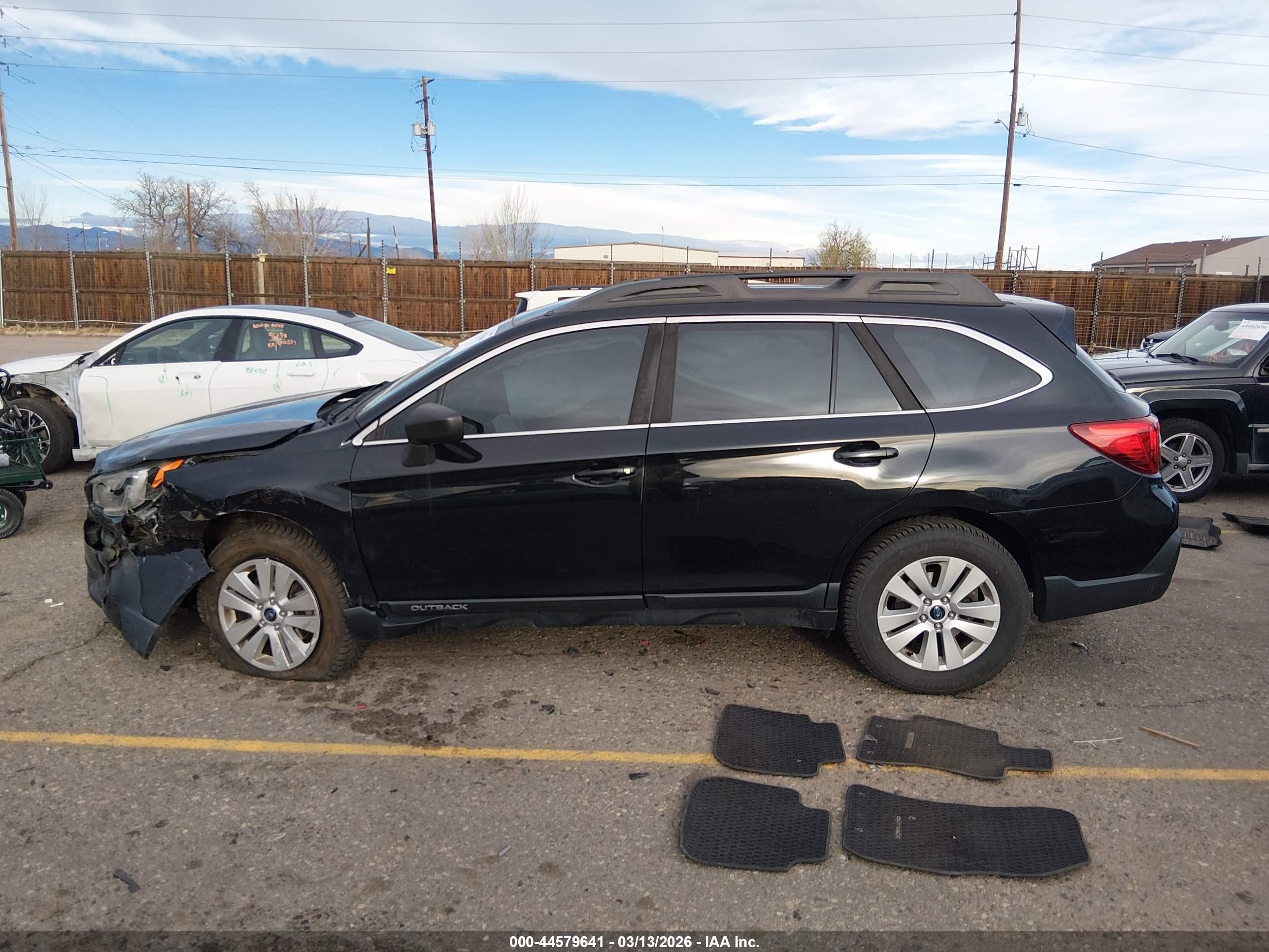 2018 Subaru Outback 2.5i Black vin: 4S4BSAAC7J3315262