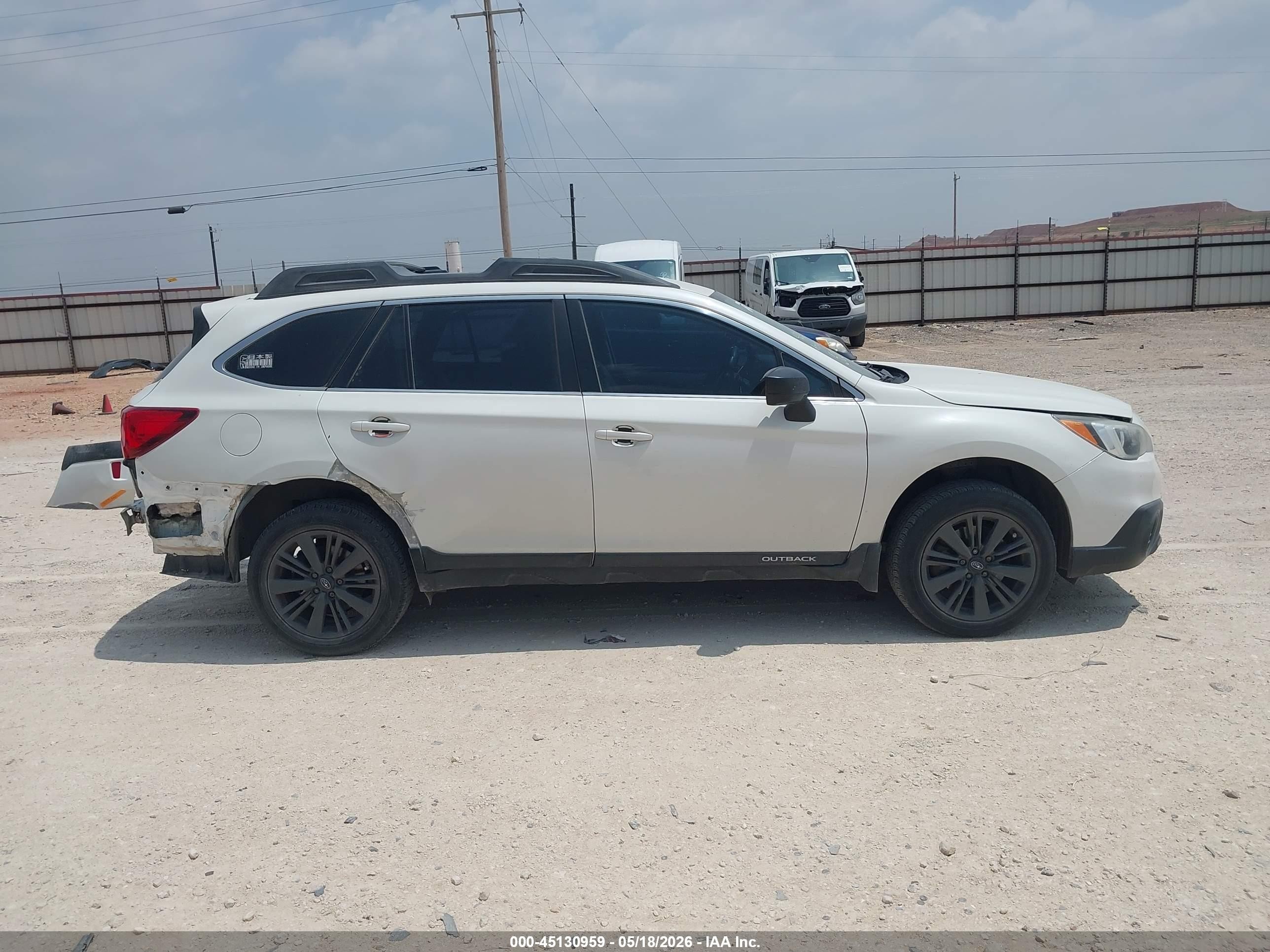 2015 Subaru Outback 2.5i White vin: 4S4BSAAC9F3252186