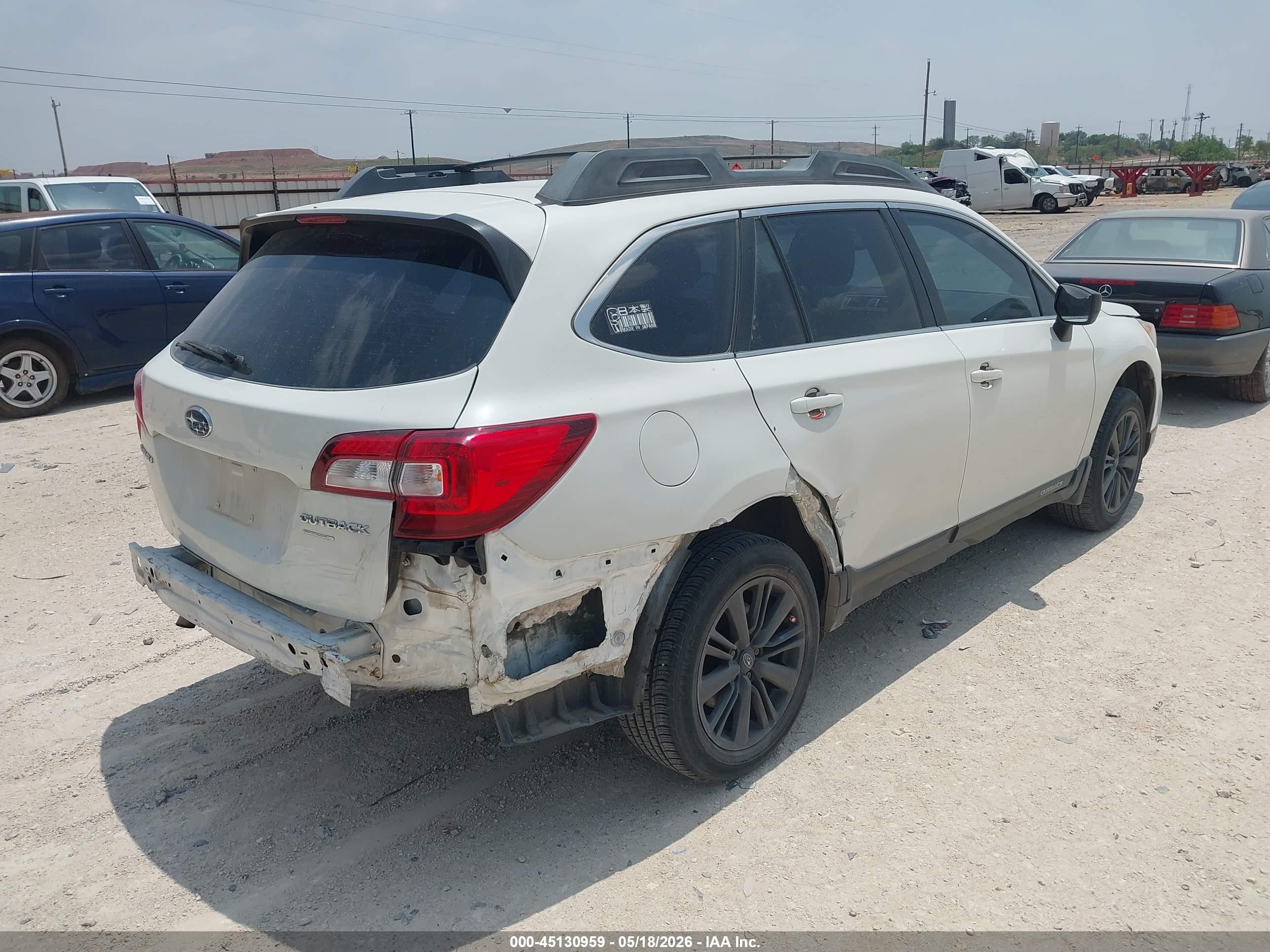 2015 Subaru Outback 2.5i White vin: 4S4BSAAC9F3252186